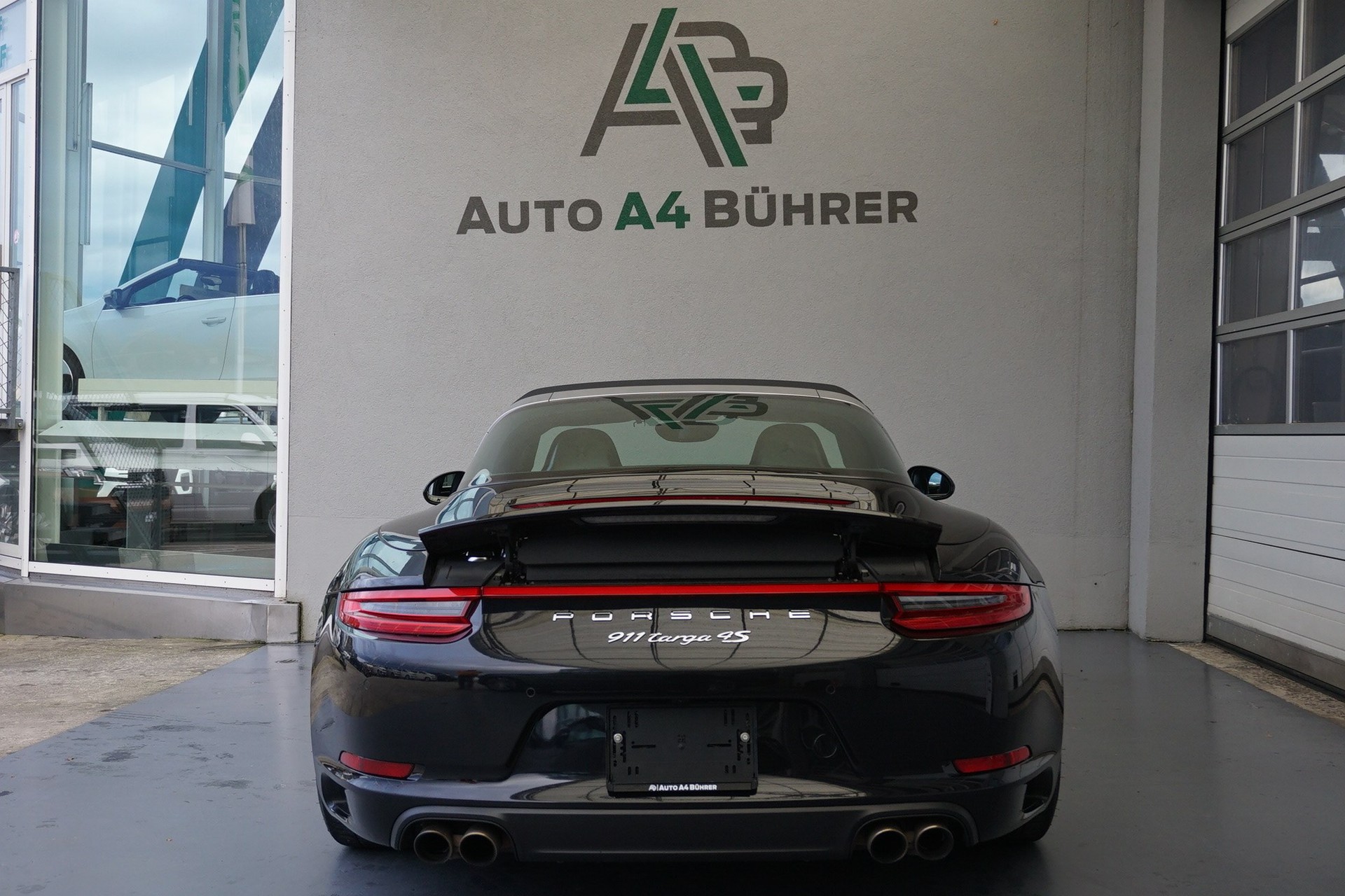 PORSCHE 911 Targa 4S-image-9