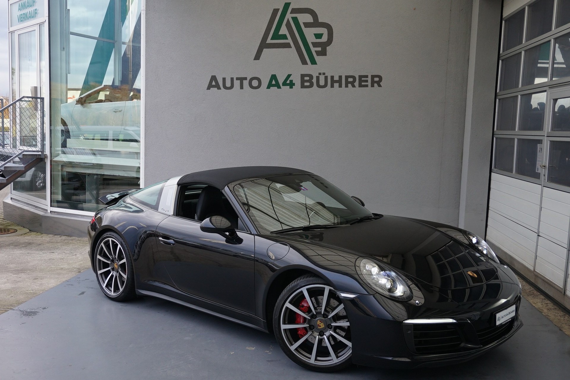 PORSCHE 911 Targa 4S-image-2