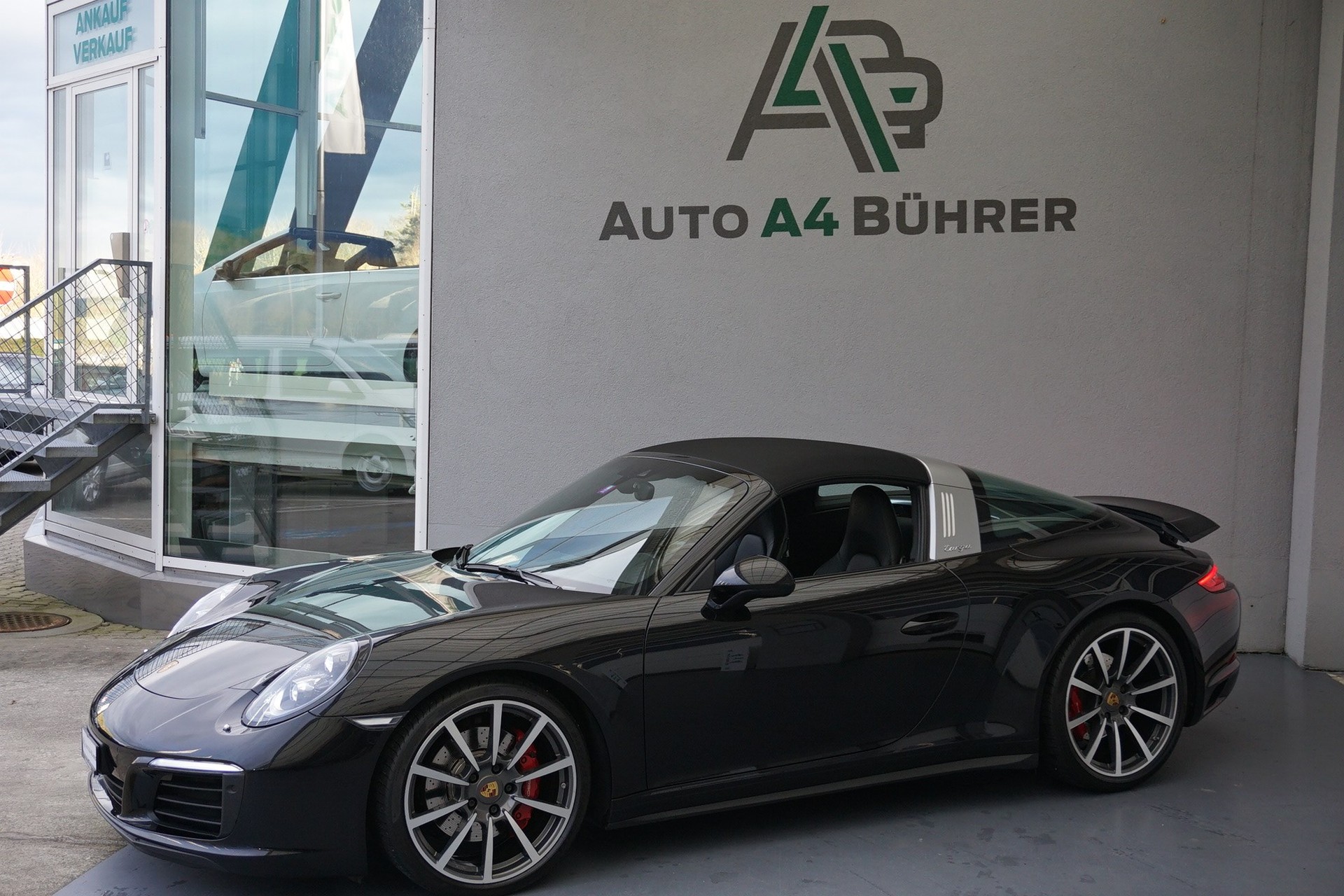 PORSCHE 911 Targa 4S-image-3