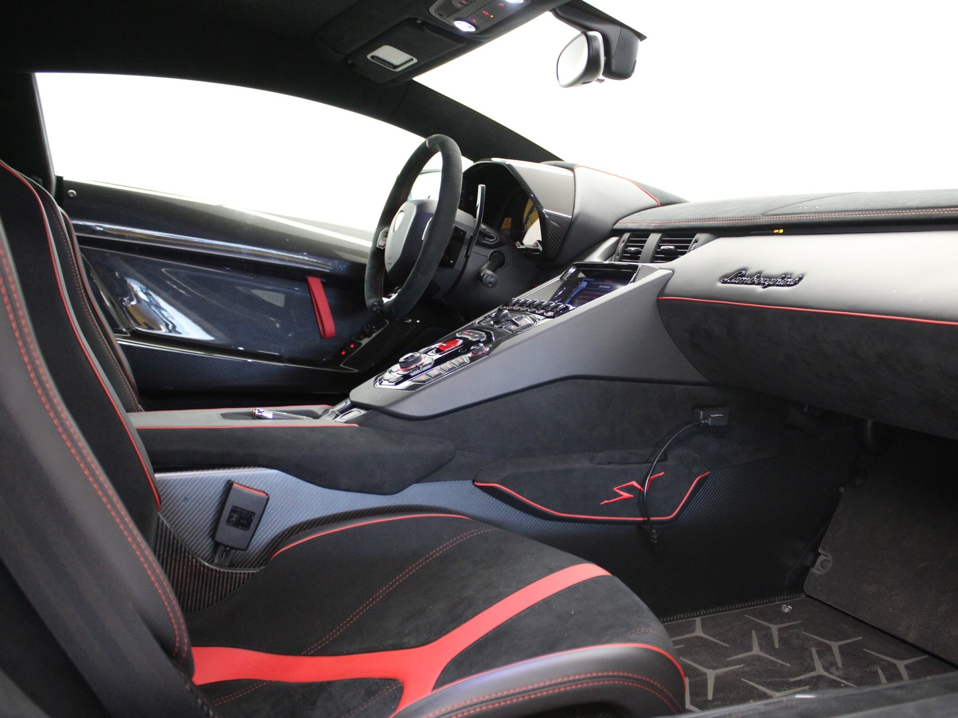LAMBORGHINI Aventador LP750-4 Superveloce Coupé E-Gear-image-6