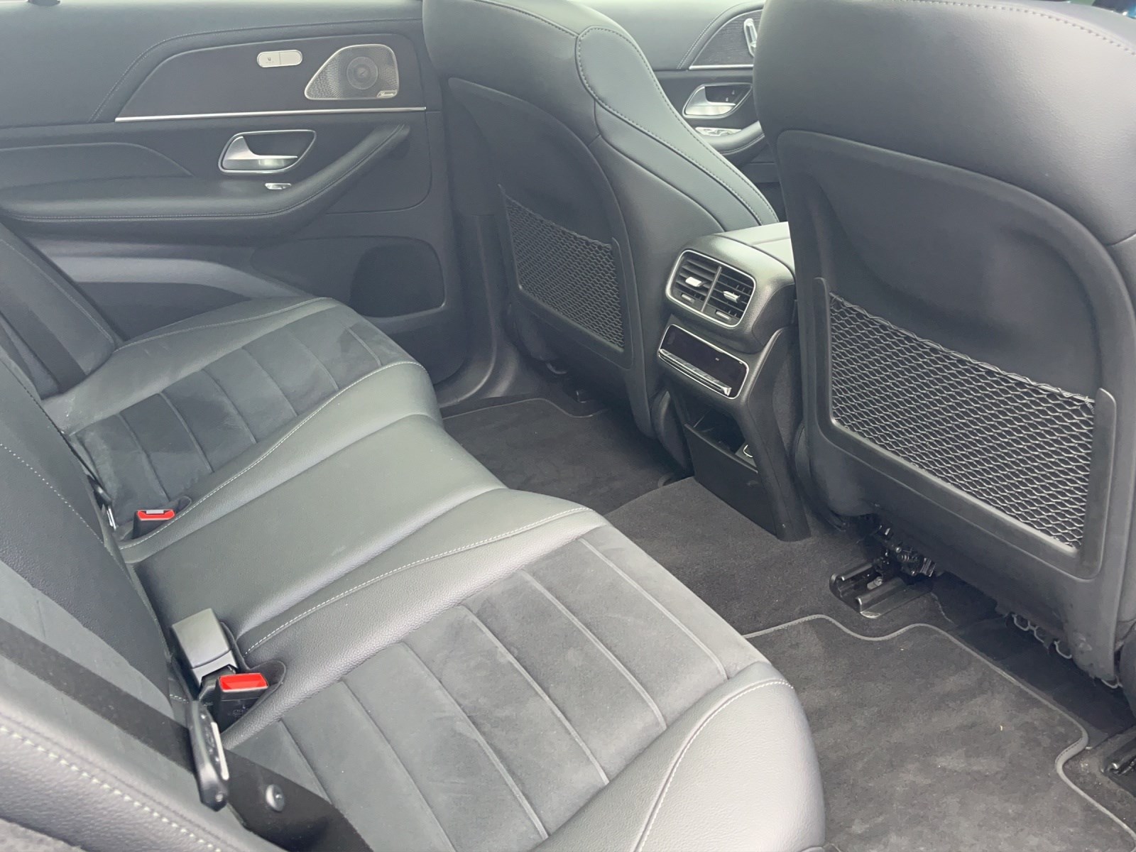 MERCEDES-BENZ GLE 300 d 4Matic AMG Line 9G-Tronic-image-10