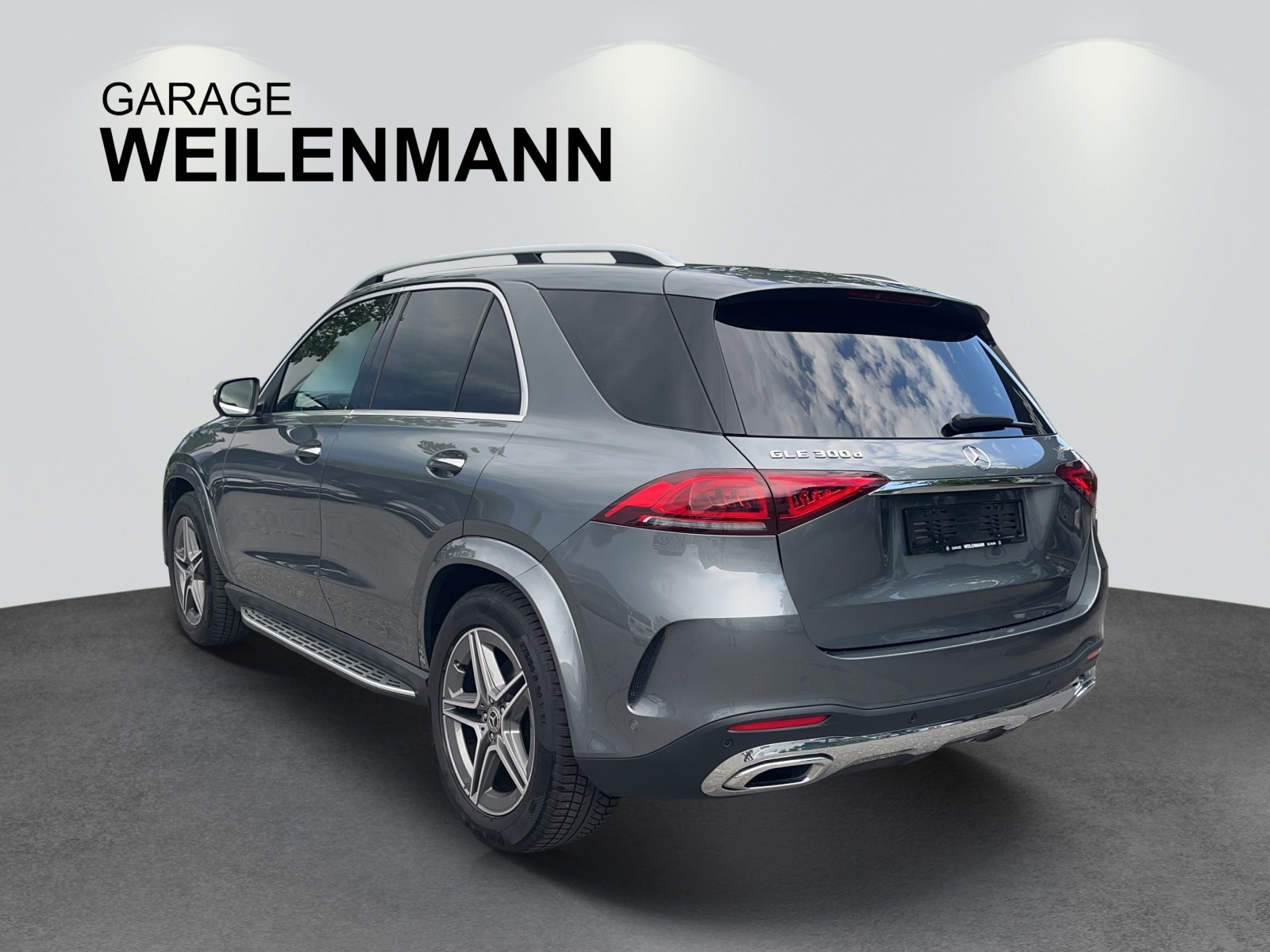 MERCEDES-BENZ GLE 300 d 4Matic AMG Line 9G-Tronic-showroom-element-3