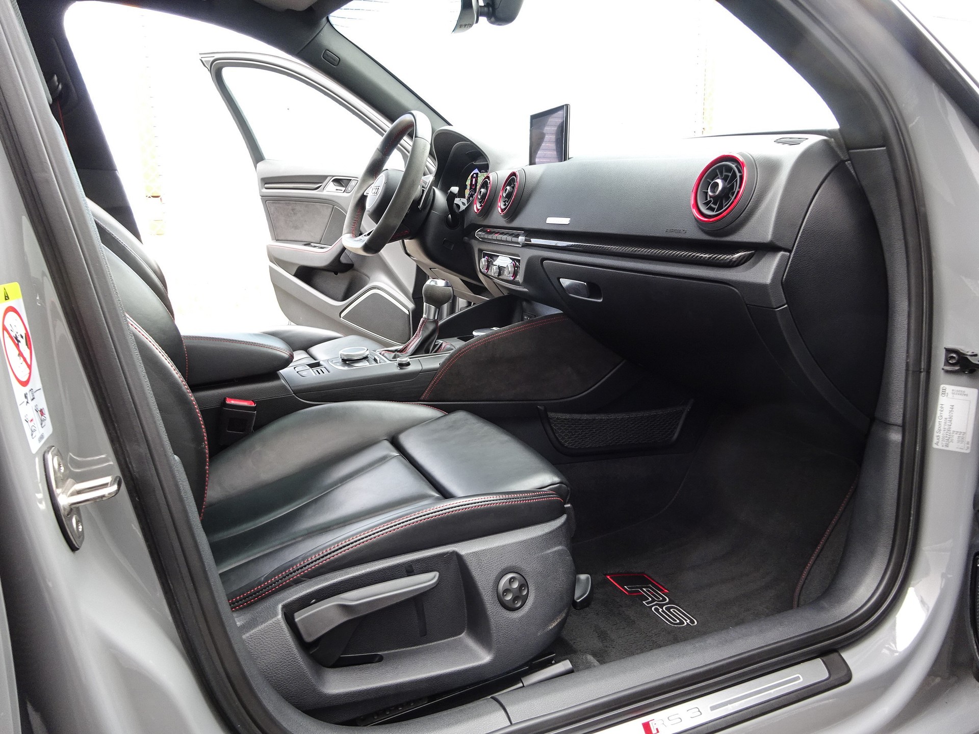 AUDI RS3 Sportback 2.5 TSI quattro S-tronic // CH-Fahrzeug // ABT Motorsport // ohne OPF....-image-11