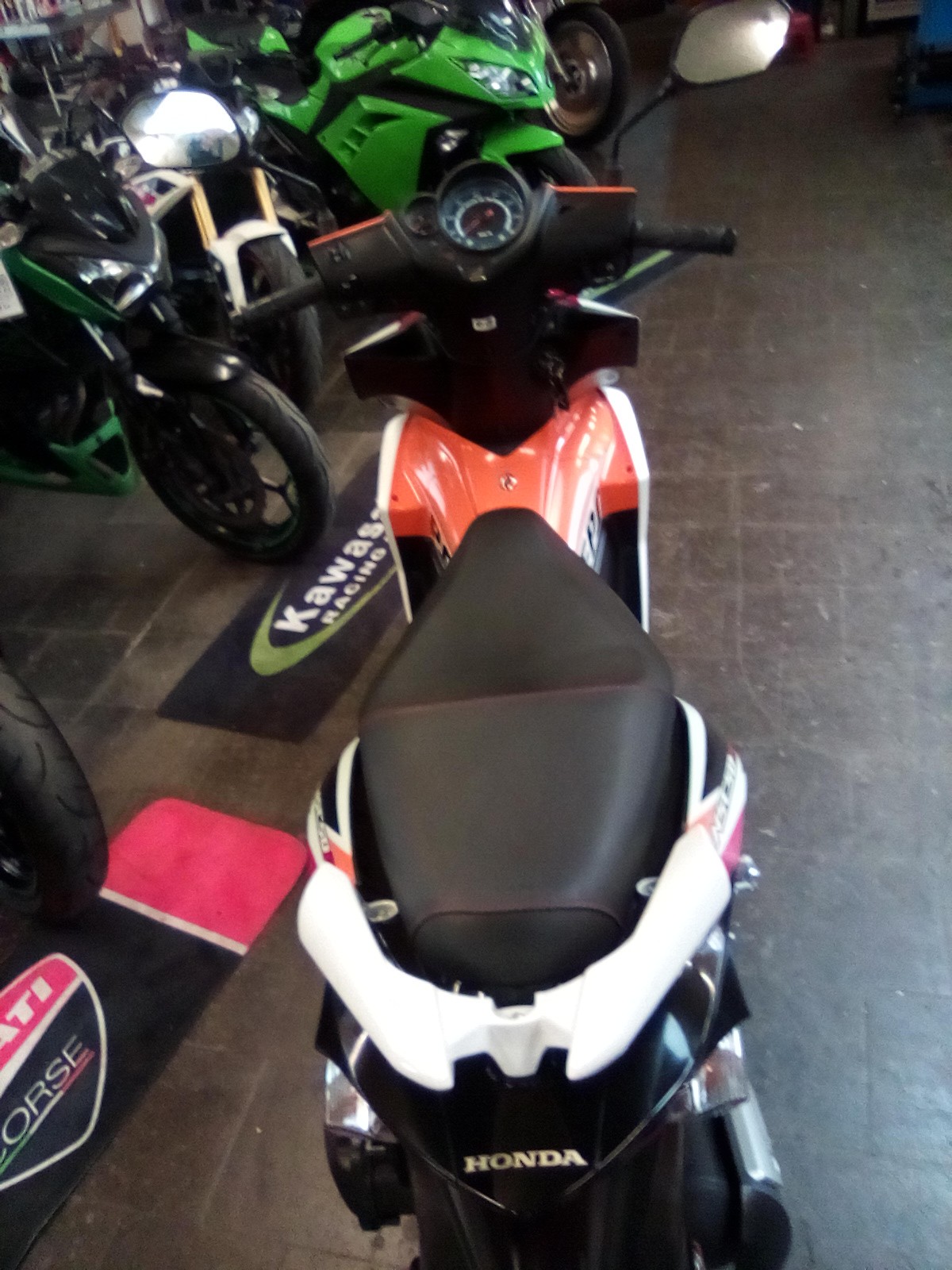HONDA NSC Vision 50 R Repsol-image-4