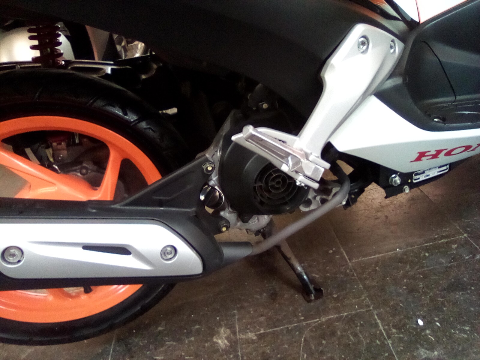 HONDA NSC Vision 50 R Repsol-image-1