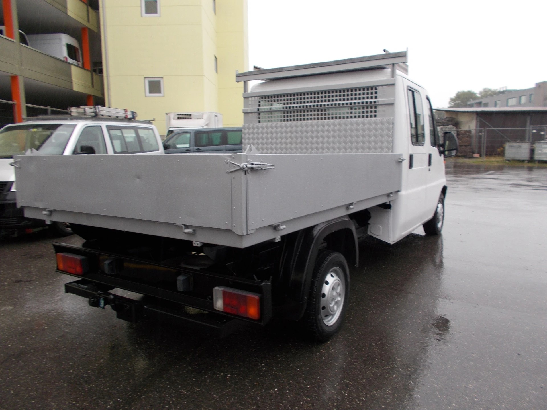 PEUGEOT Boxer 2.8 HDi-image-3