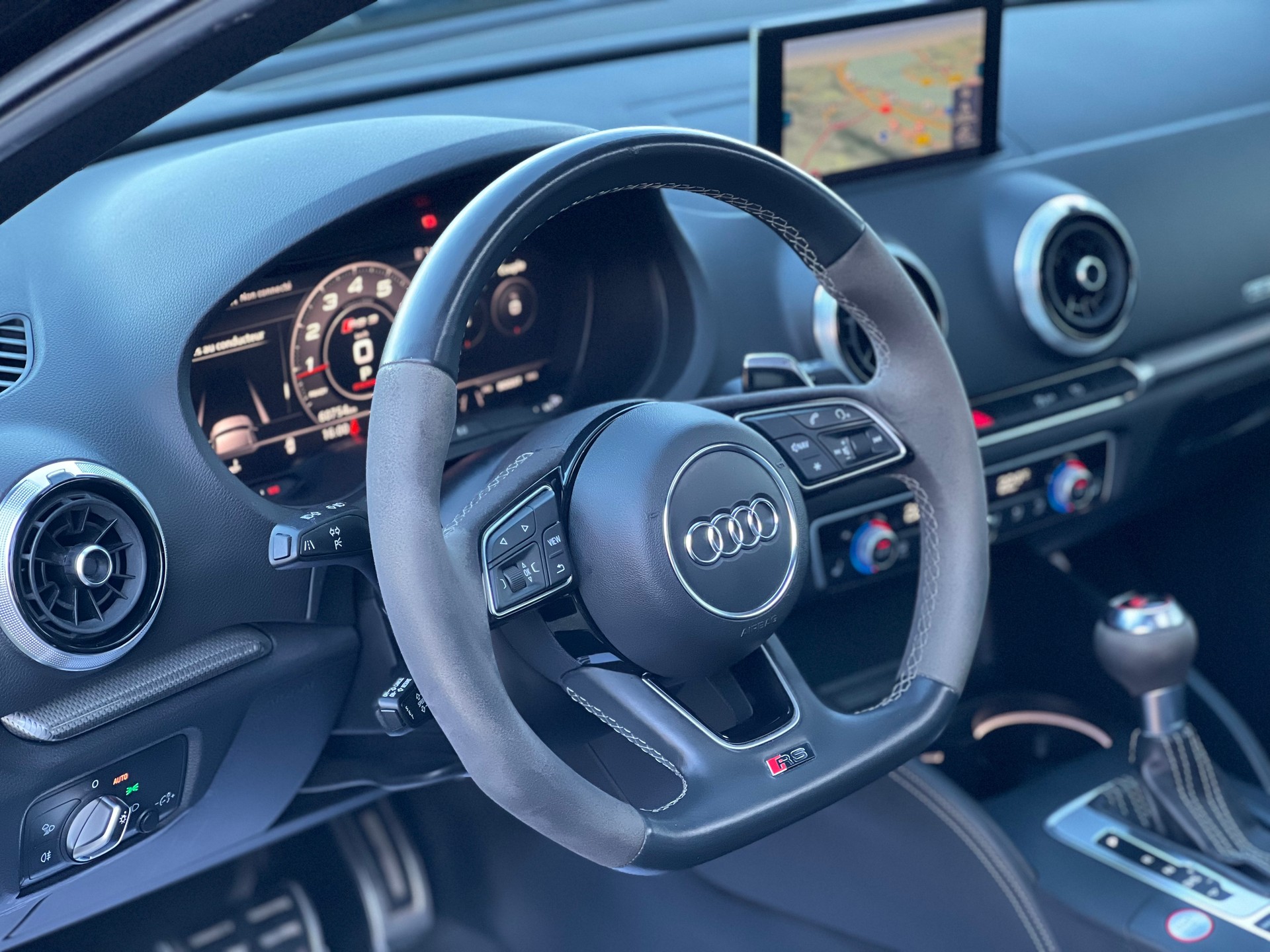 AUDI RS3 Sportback 2.5 TSI quattro-image-12