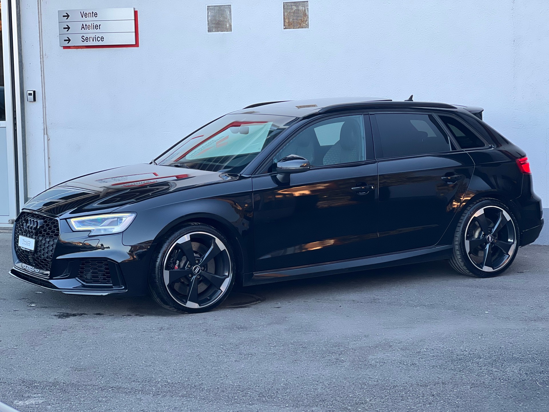 AUDI RS3 Sportback 2.5 TSI quattro-image-4