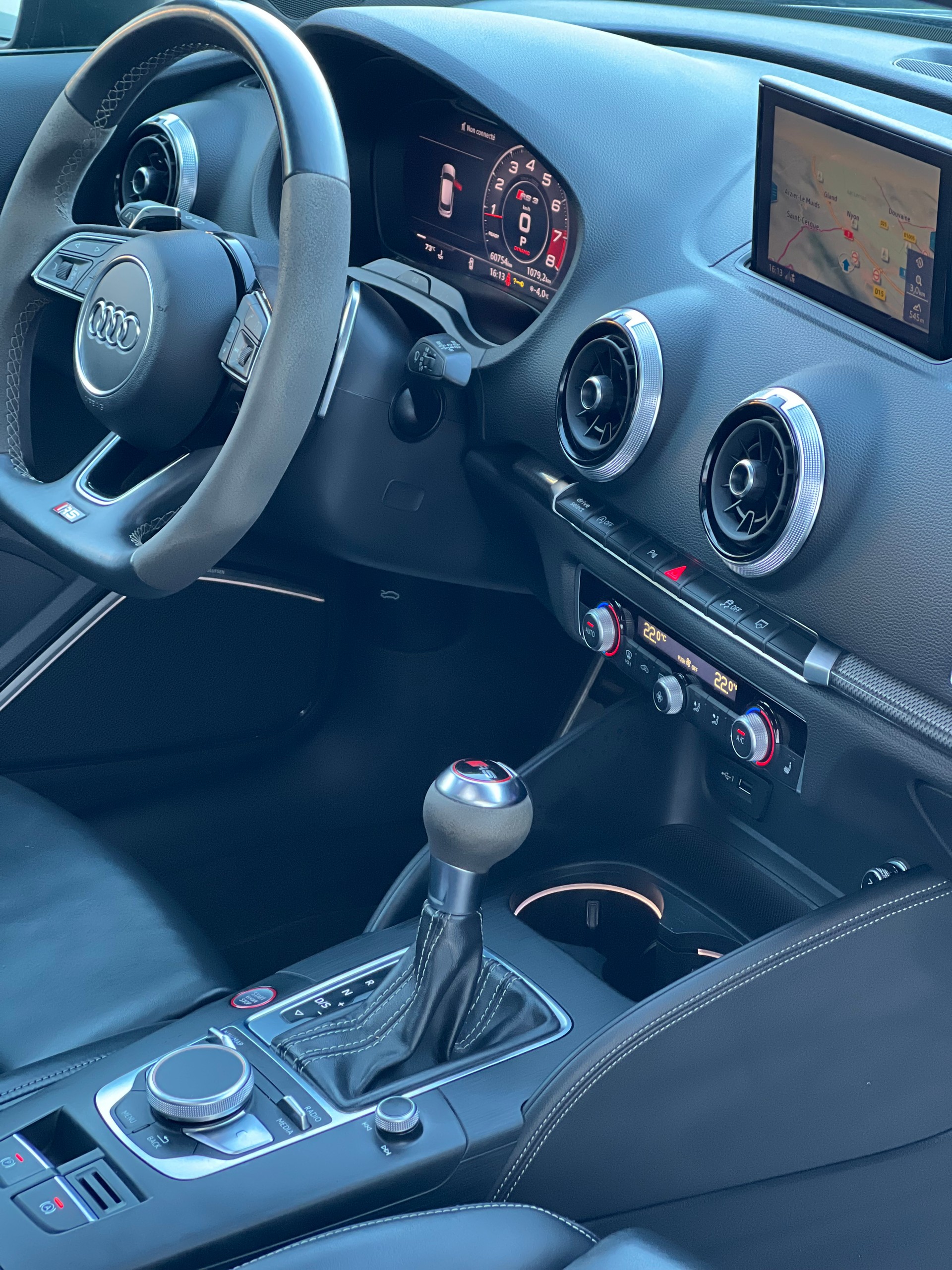 AUDI RS3 Sportback 2.5 TSI quattro-image-21