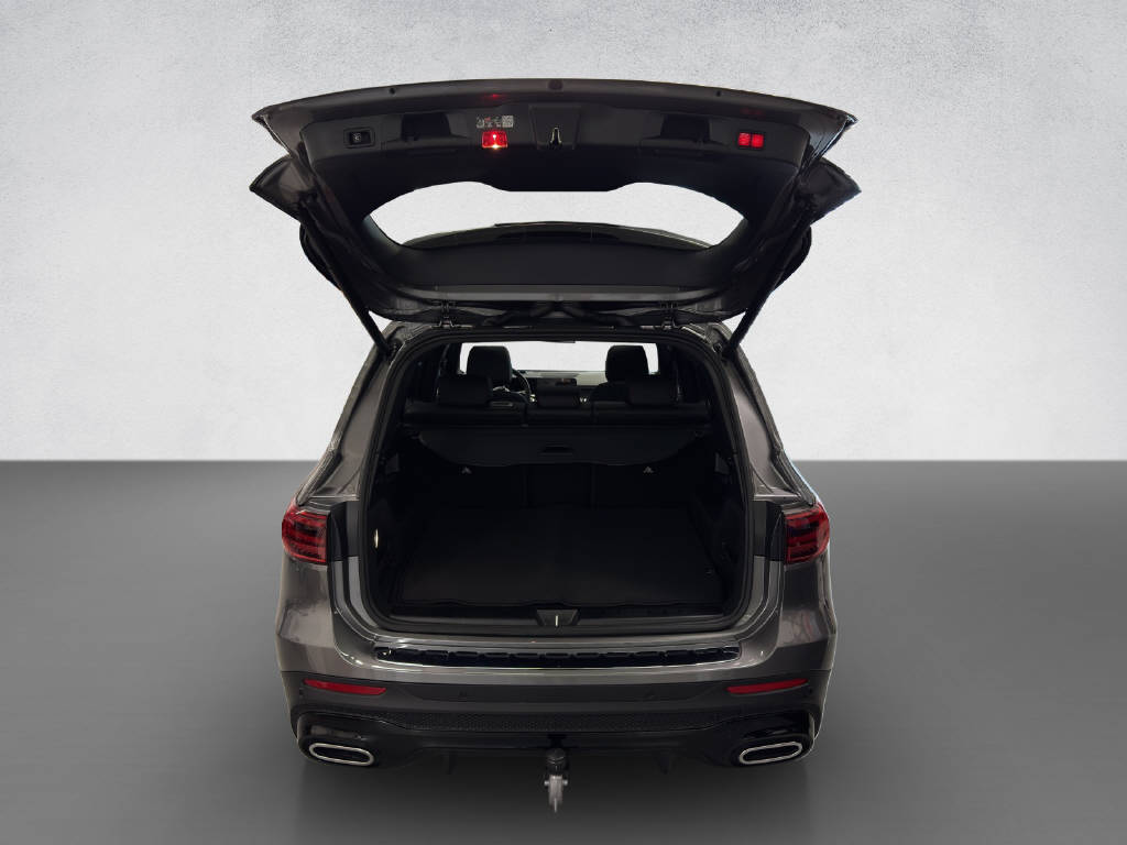 MERCEDES-BENZ GLB 200 AMG Line-image-8