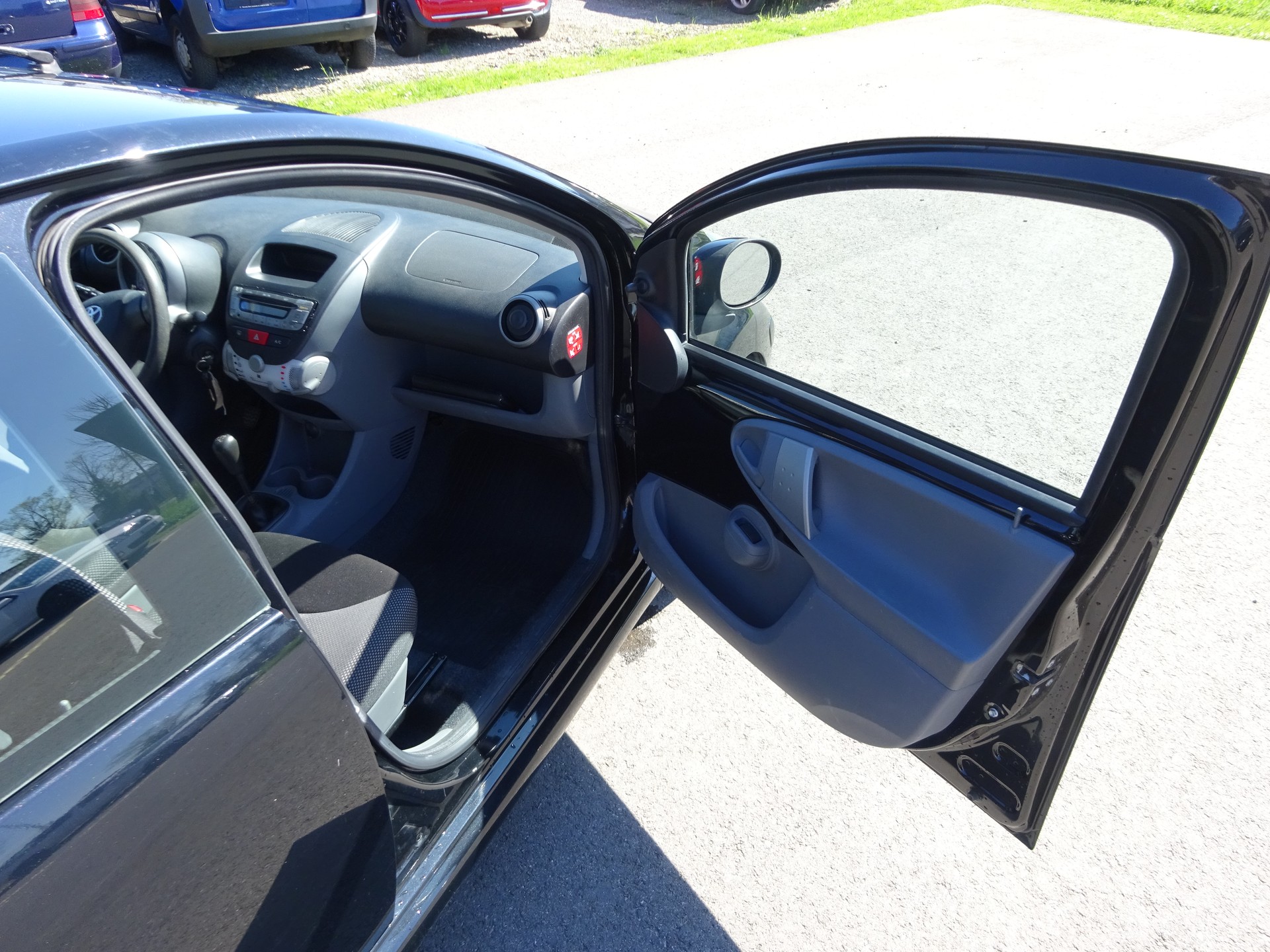 TOYOTA Aygo 1.0 Linea Luna Cool-image-3