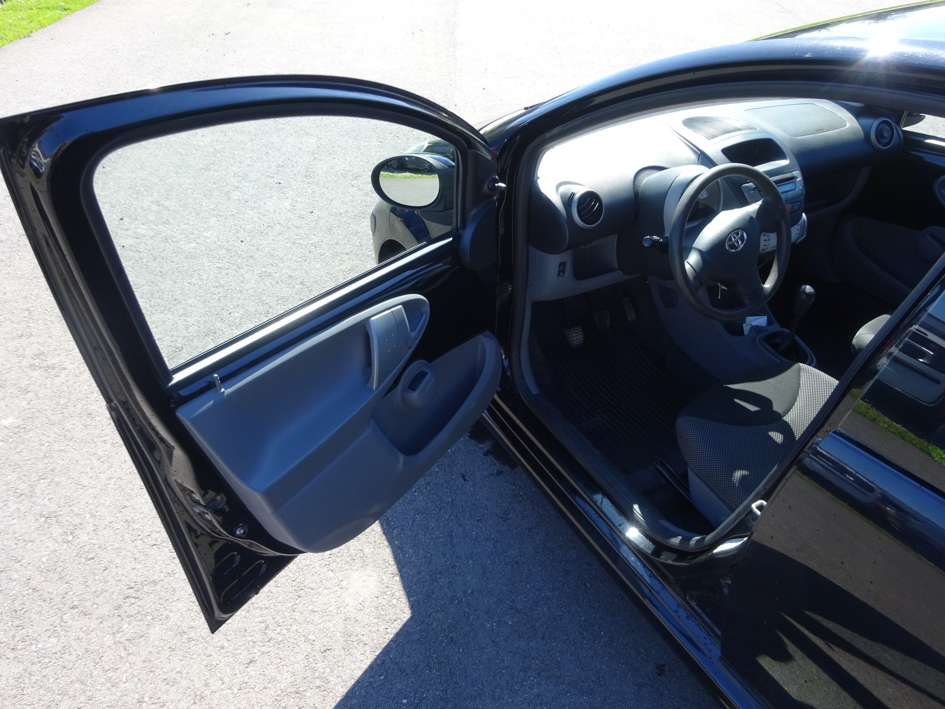 TOYOTA Aygo 1.0 Linea Luna Cool-image-7
