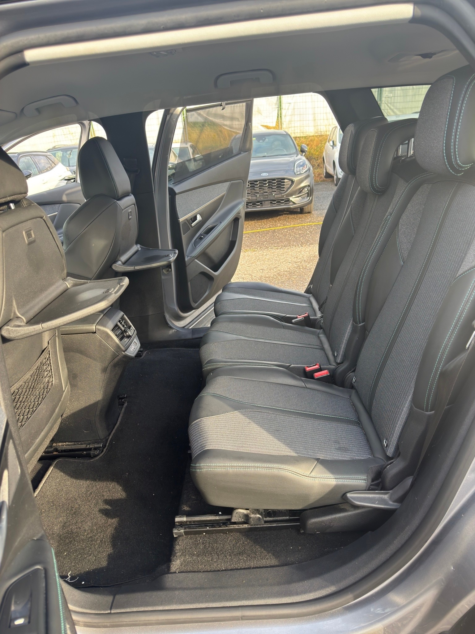 PEUGEOT 5008 1.5 BlueHDi Allure Pack, 7 Plätze, Model 2022-image-10
