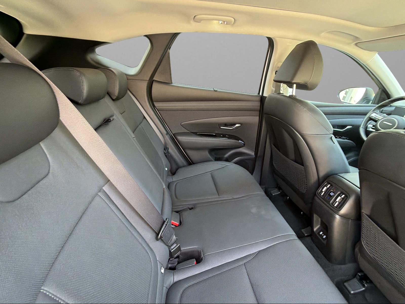 HYUNDAI Tucson 1.6 T-GDi HEV Vertex Swiss Edition 4WD-image-8