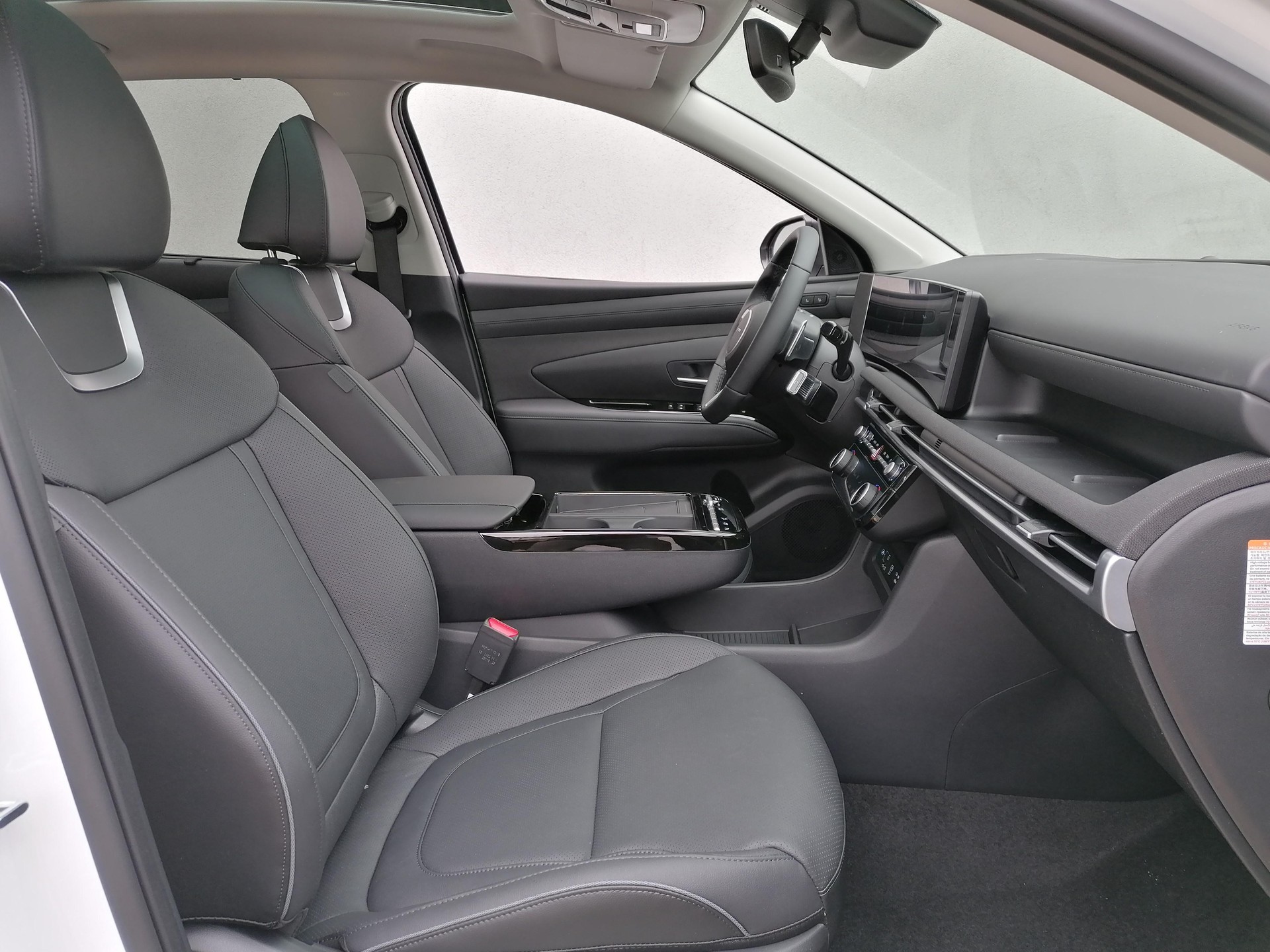 HYUNDAI Tucson 1.6 T-GDi HEV Vertex Swiss Edition 4WD-image-6
