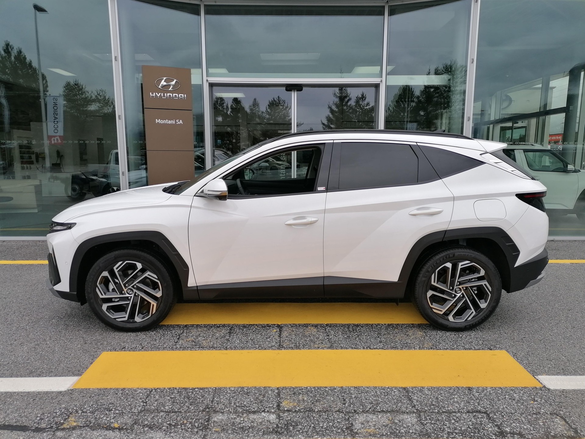 HYUNDAI Tucson 1.6 T-GDi HEV Vertex Swiss Edition 4WD-image-4