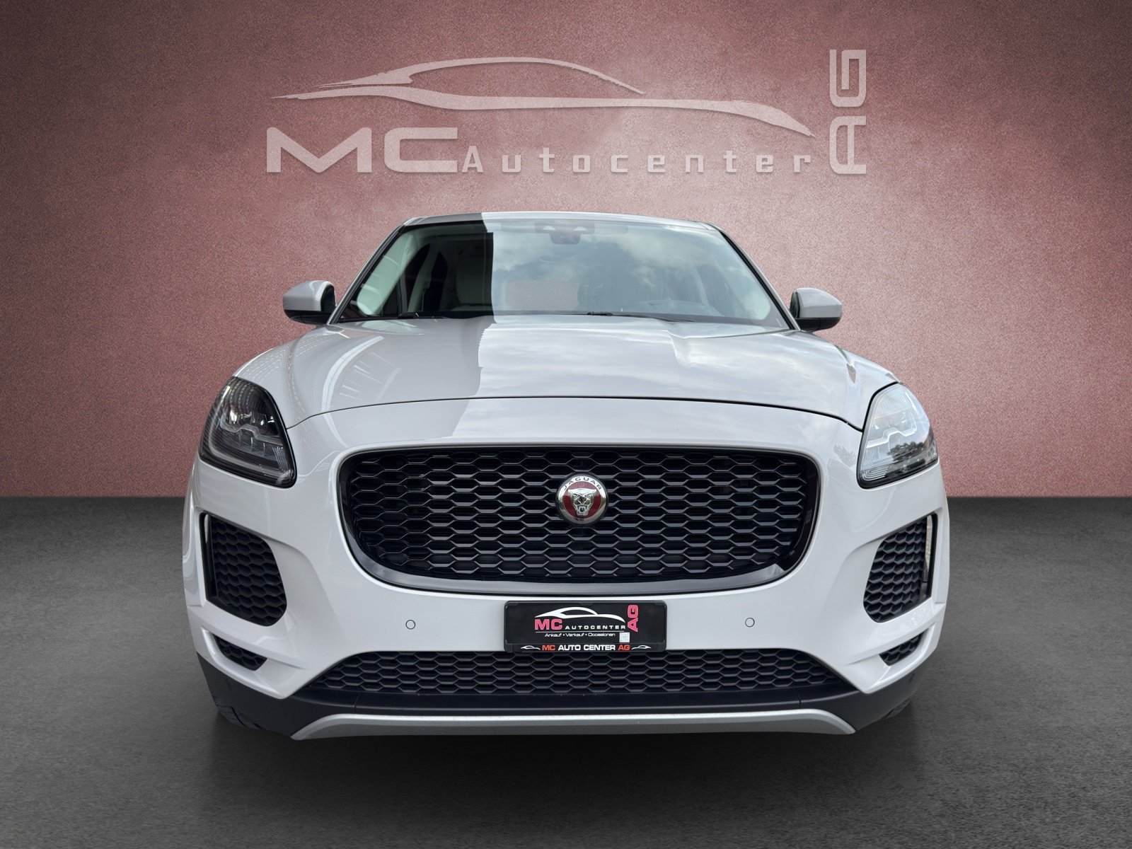 JAGUAR E-Pace 2.0d D240 SE AWD Automatik-image-3