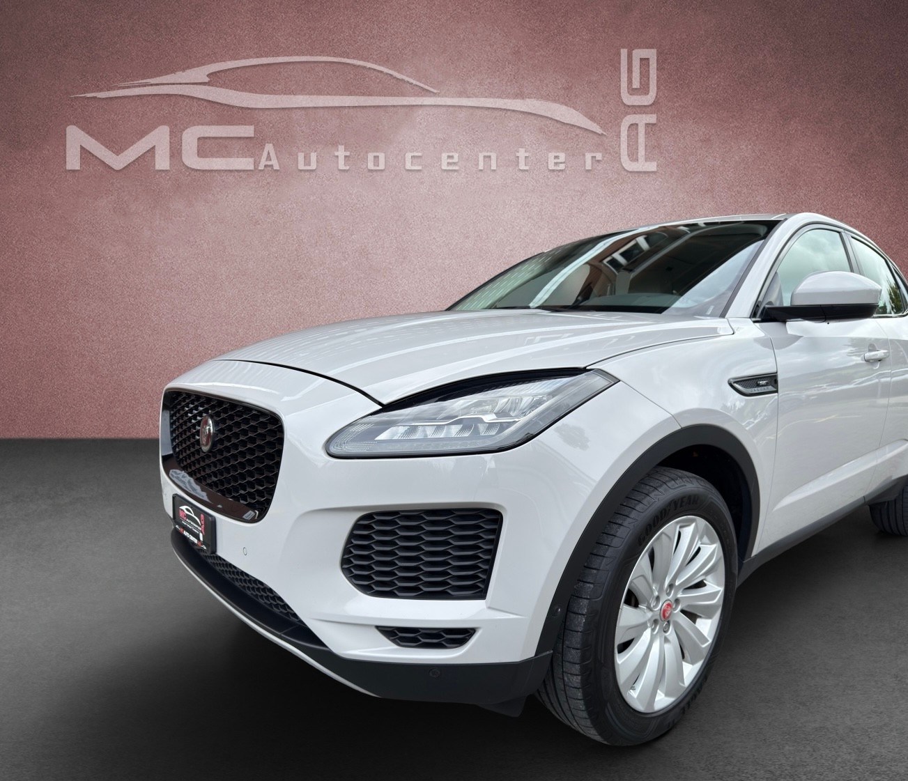 JAGUAR E-Pace 2.0d D240 SE AWD Automatik-image-15