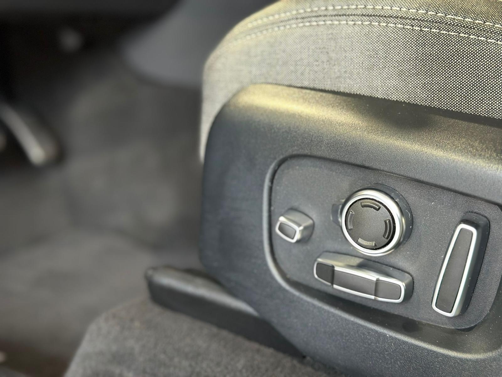 LAND ROVER Range Rover Velar P 380 First Edition Automatic-image-15