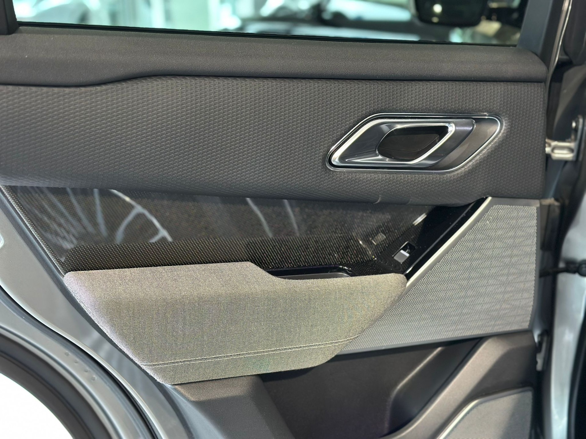 LAND ROVER Range Rover Velar P 380 First Edition Automatic-image-12