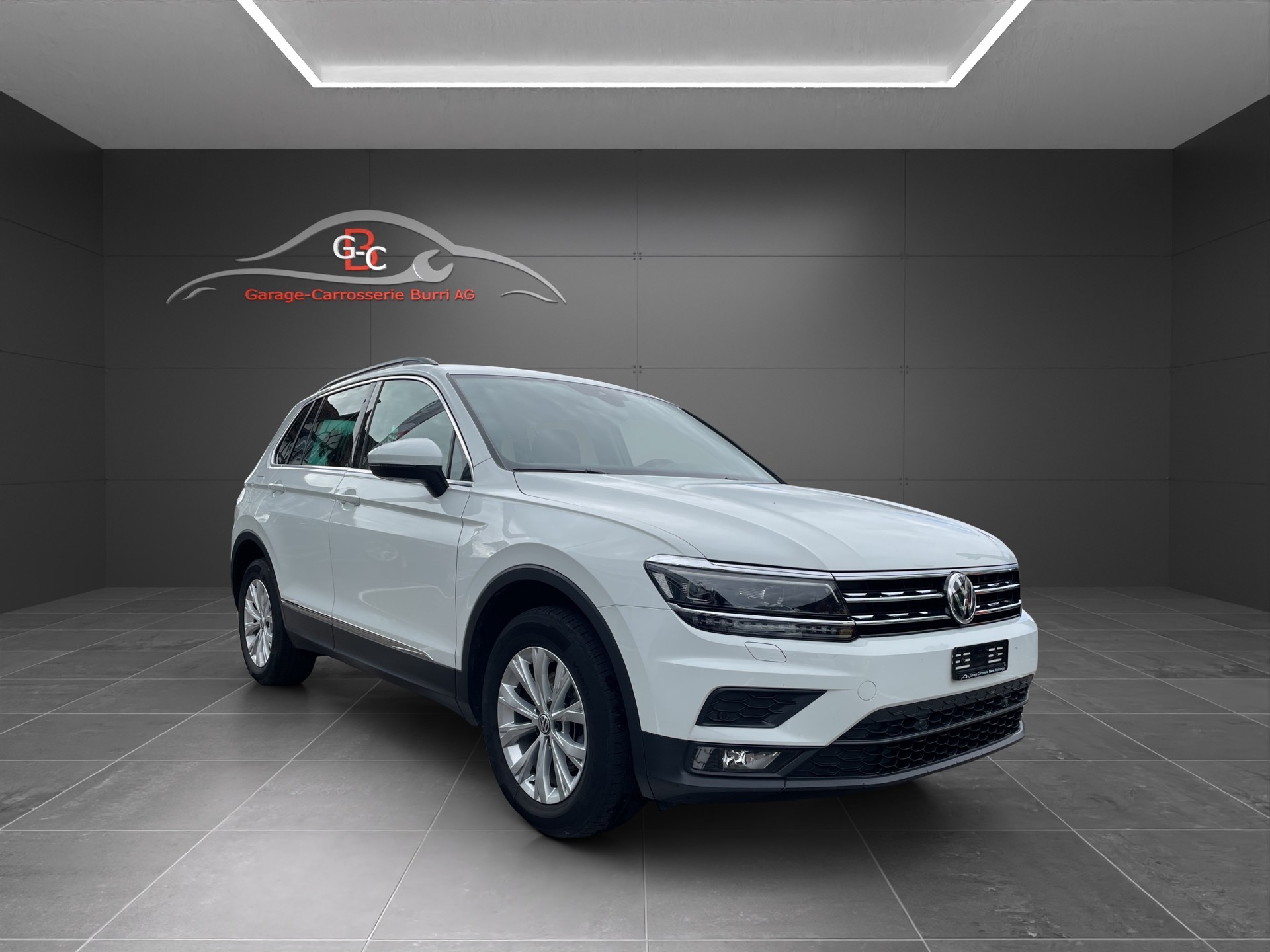 VW Tiguan 2.0 TDI SCR Comfortline 4Motion DSG-image-2