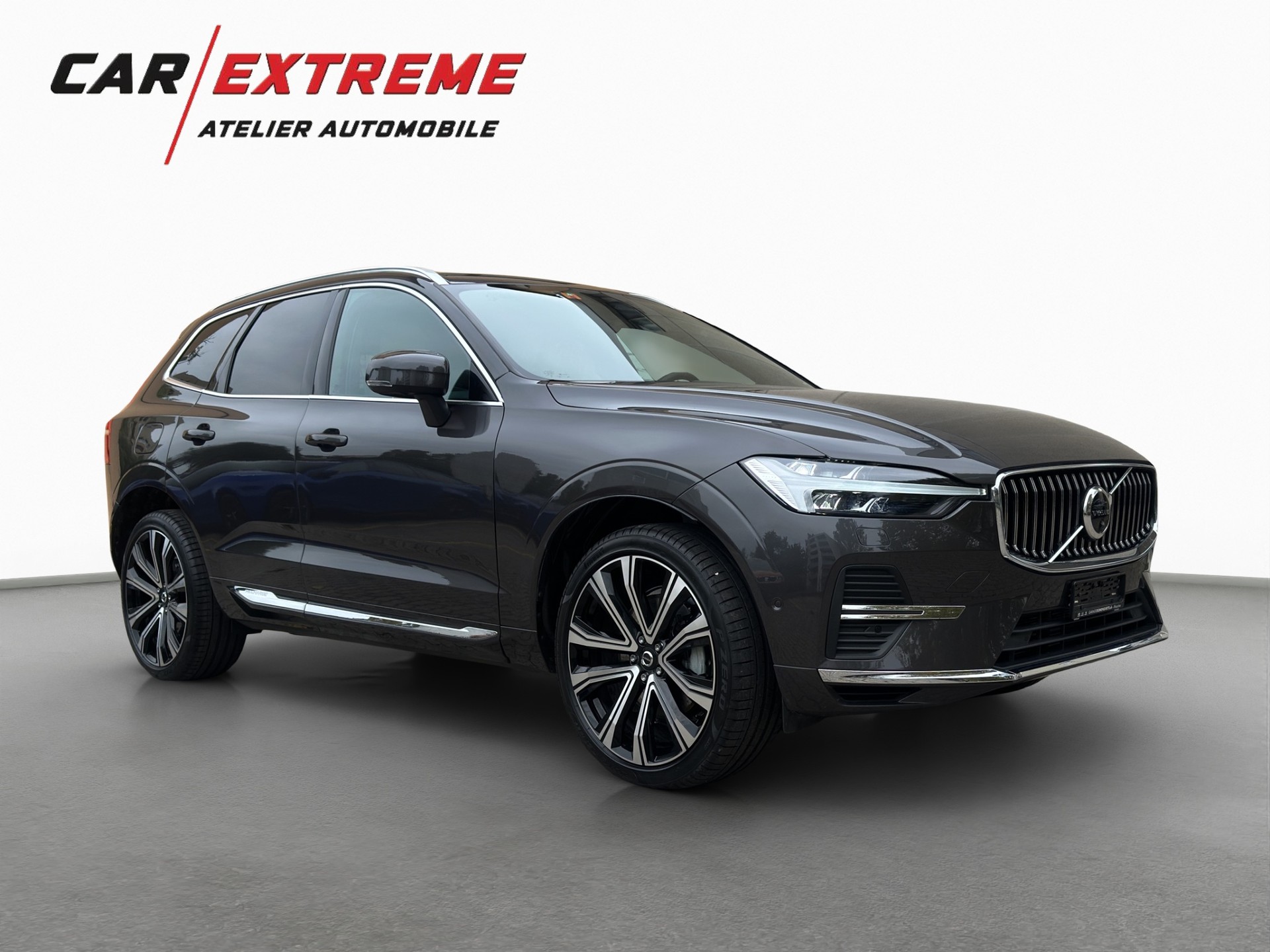 VOLVO XC60 T8 eAWD PluginHybrid Plus Bright Geartronic-showroom-element-3