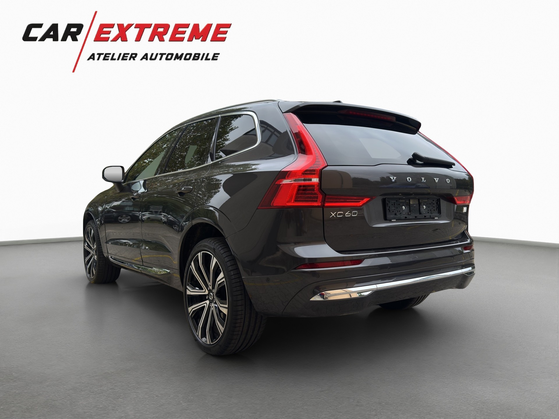 VOLVO XC60 T8 eAWD PluginHybrid Plus Bright Geartronic-showroom-element-2