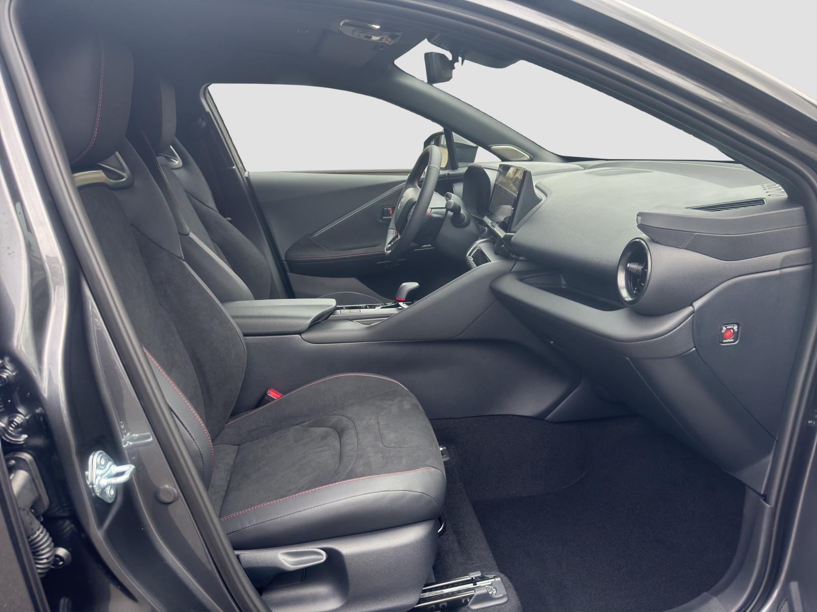 TOYOTA C-HR 2.0 HEV GR Sport 4x4-image-15