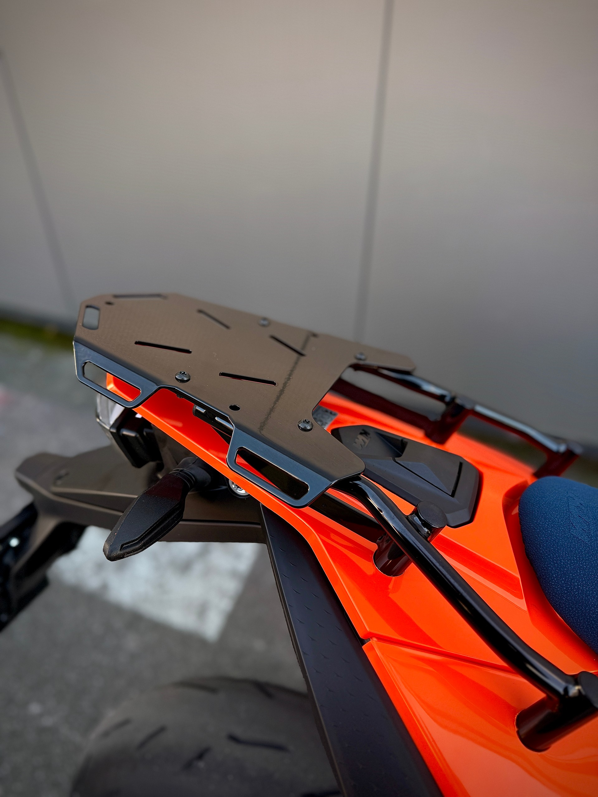 KTM 690 SMC R 2026-image-10