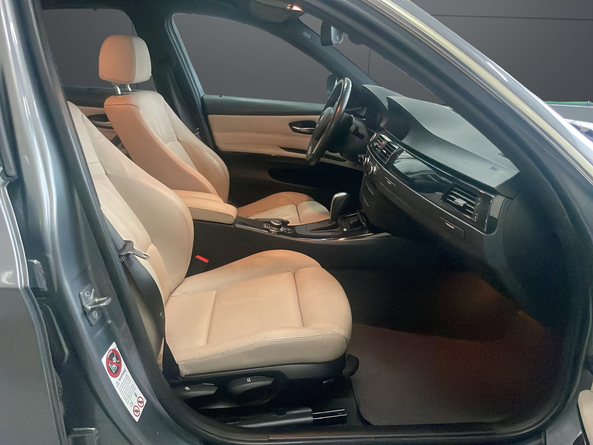 BMW 320d xDrive Steptronic-image-5