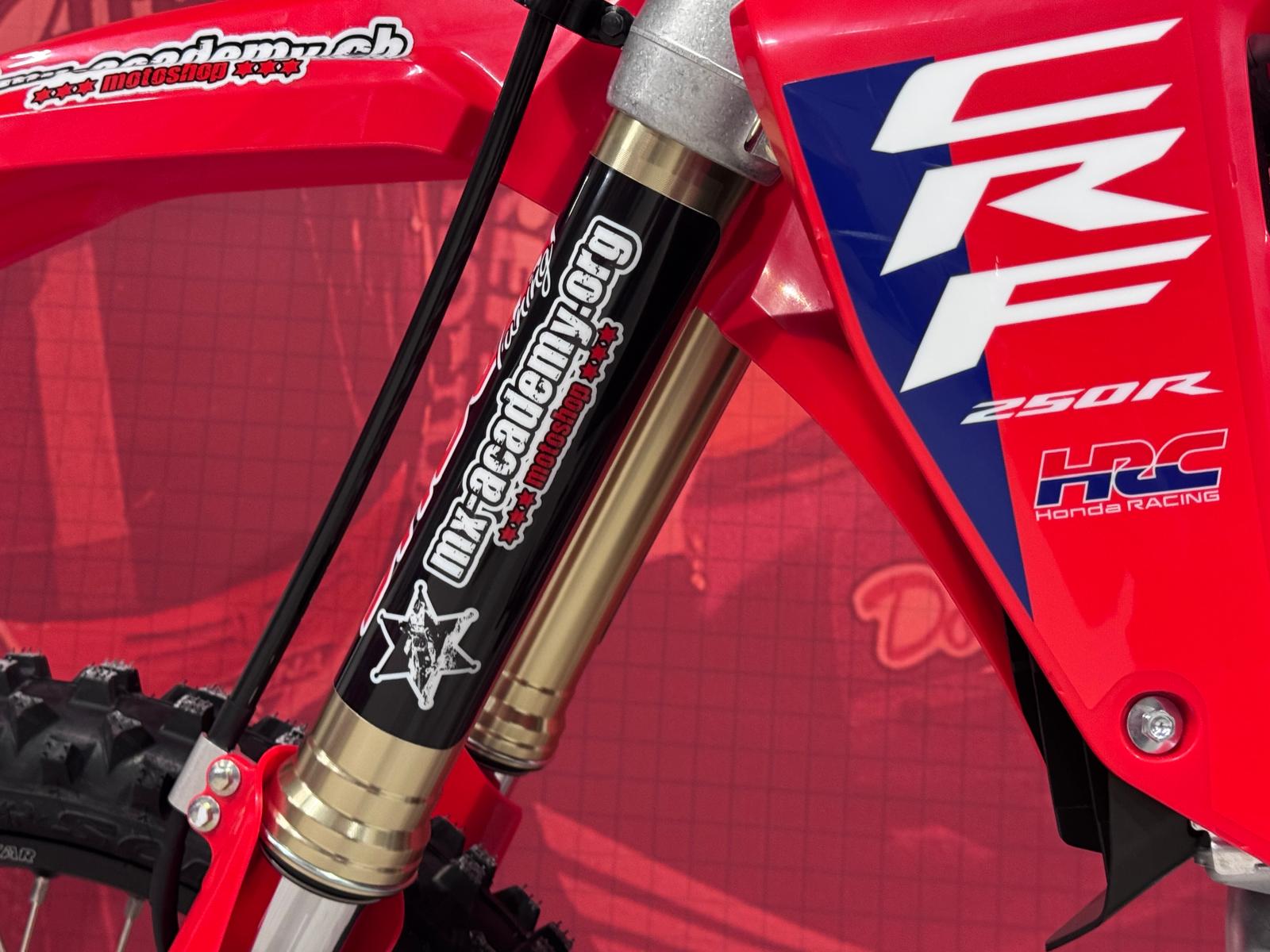HONDA CRF 250 R *2026 Modell* *Neufahrzeug*-image-5