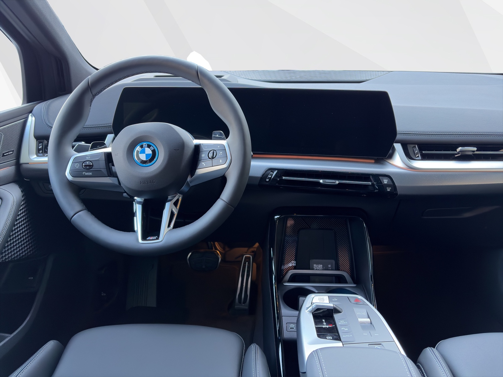 BMW 225e xDrive Active Tourer-image-9