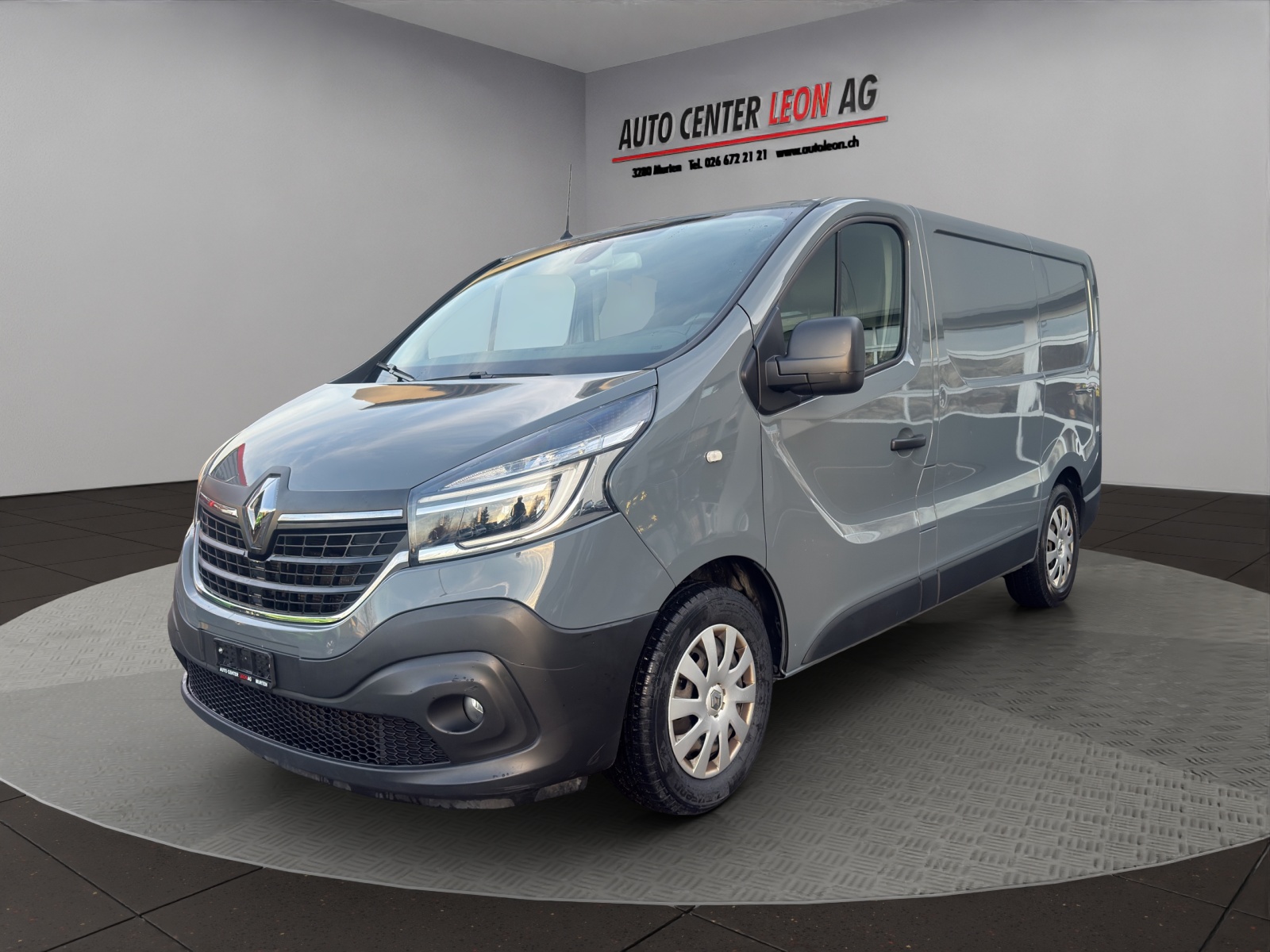 RENAULT Trafic 2.0 ENERGY dCi145 3.0t Business L1H1 A-showroom-element-1