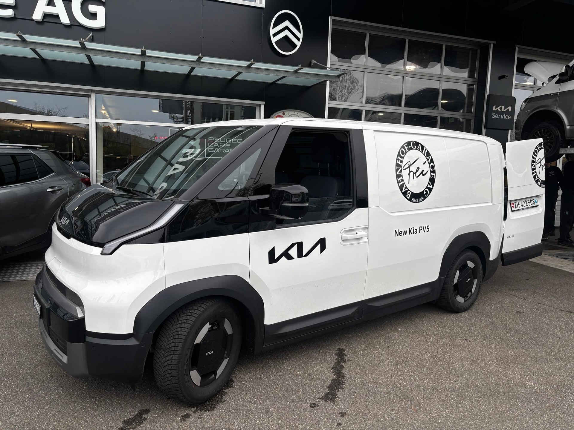KIA PV5 Cargo 71.2 kWh Elite-image-0