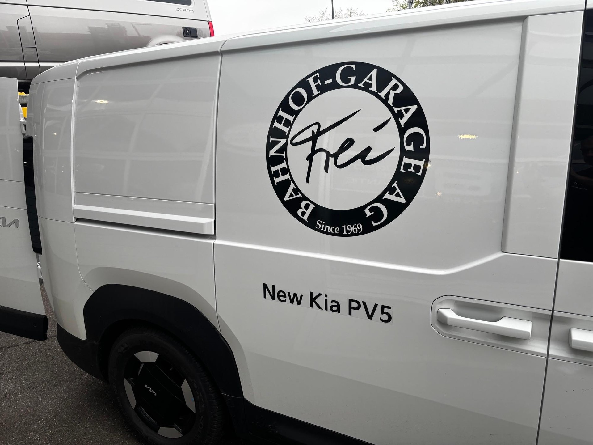 KIA PV5 Cargo 71.2 kWh Elite-showroom-element-1