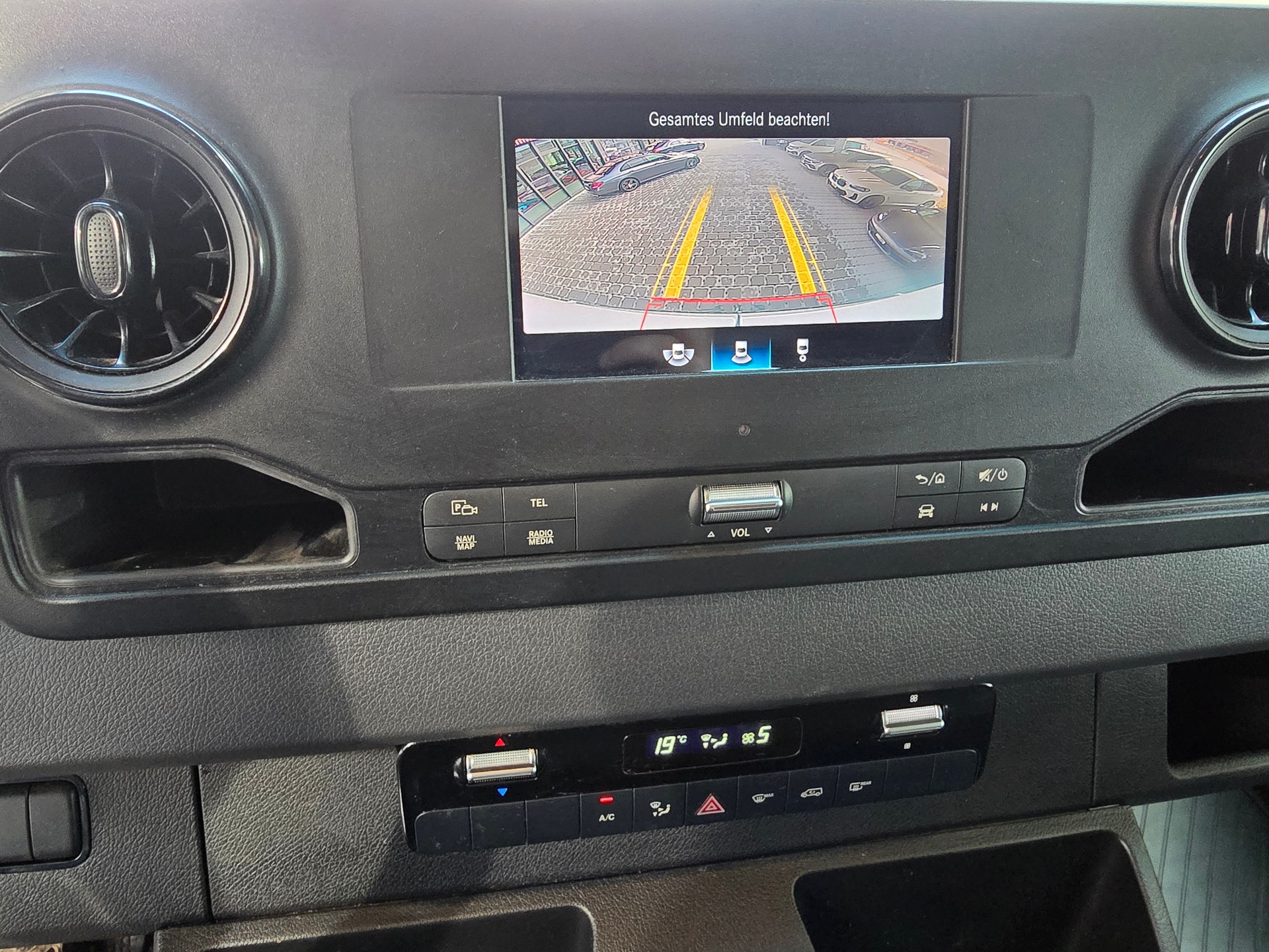 MERCEDES-BENZ Sprinter 317 CDI Lang 9G-TRONIC-image-11