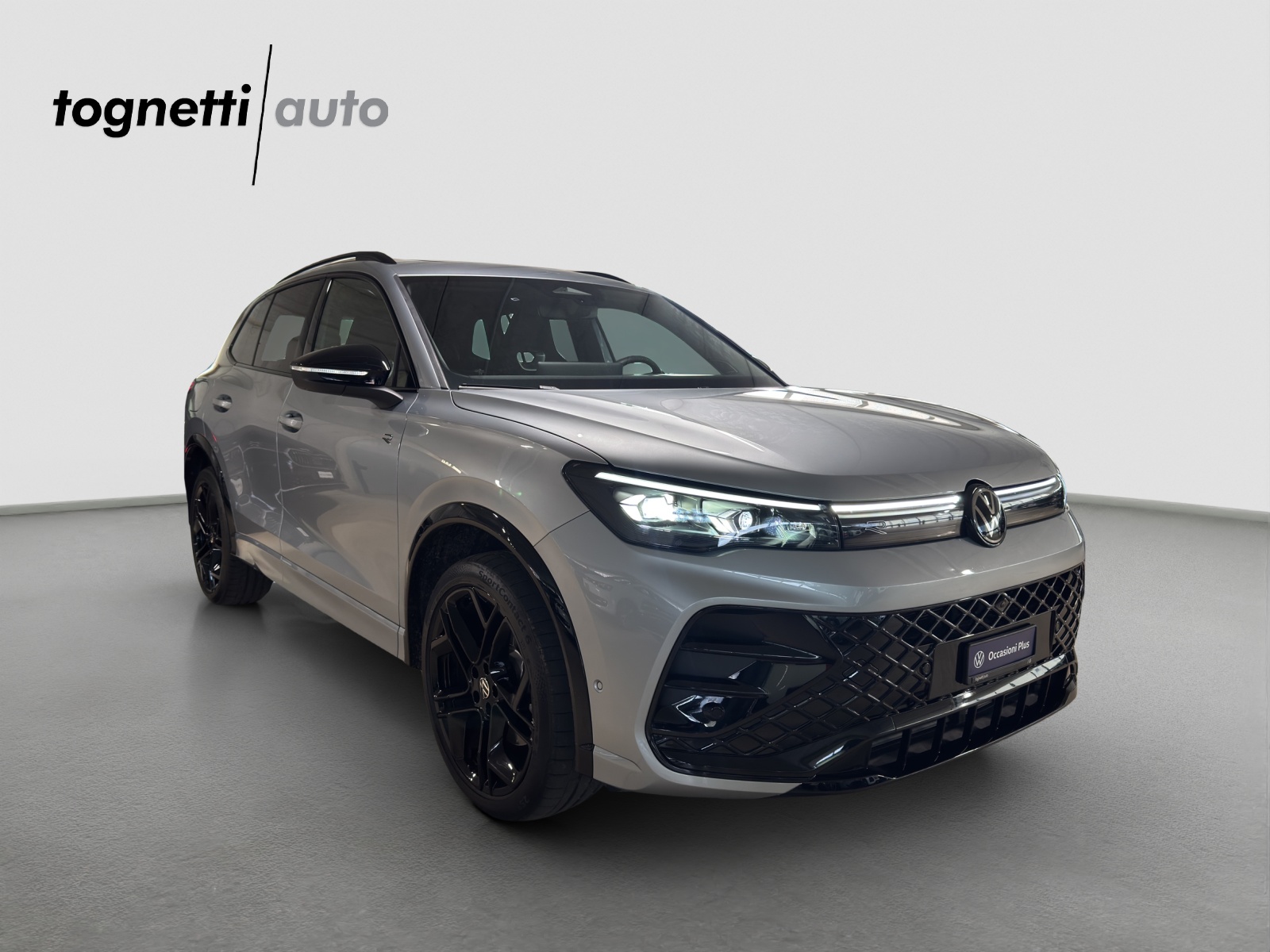 VW Tiguan 2.0 TSI DSG R-Line 4Motion-image-1
