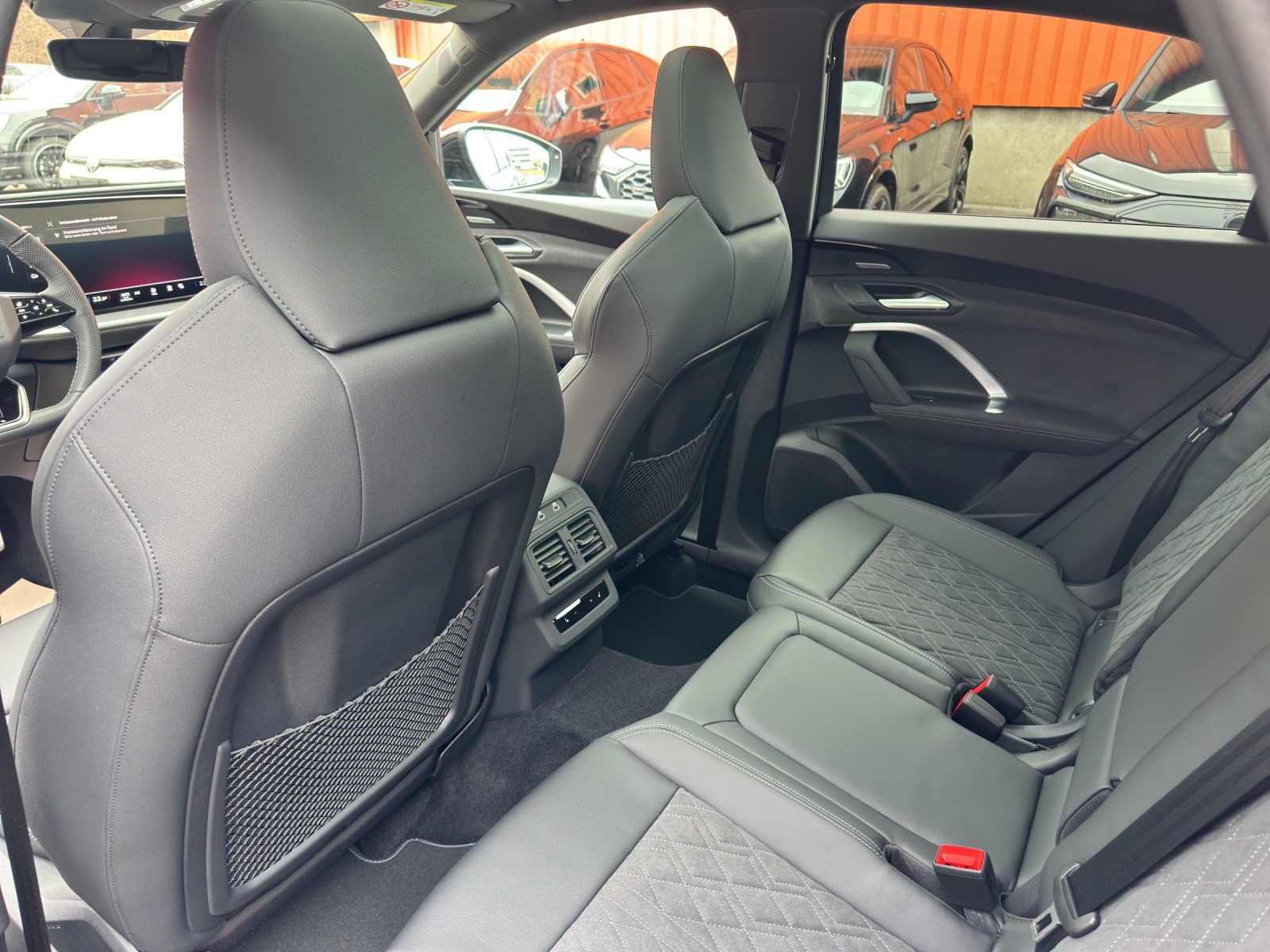 AUDI Q5 Sportback TDI quattro 150 kW S-tronic-image-16