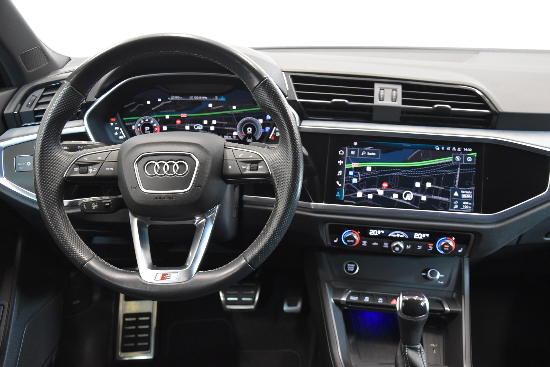 AUDI Q3 Sportback 45 TFSI S line quattro S-tronic-image-5