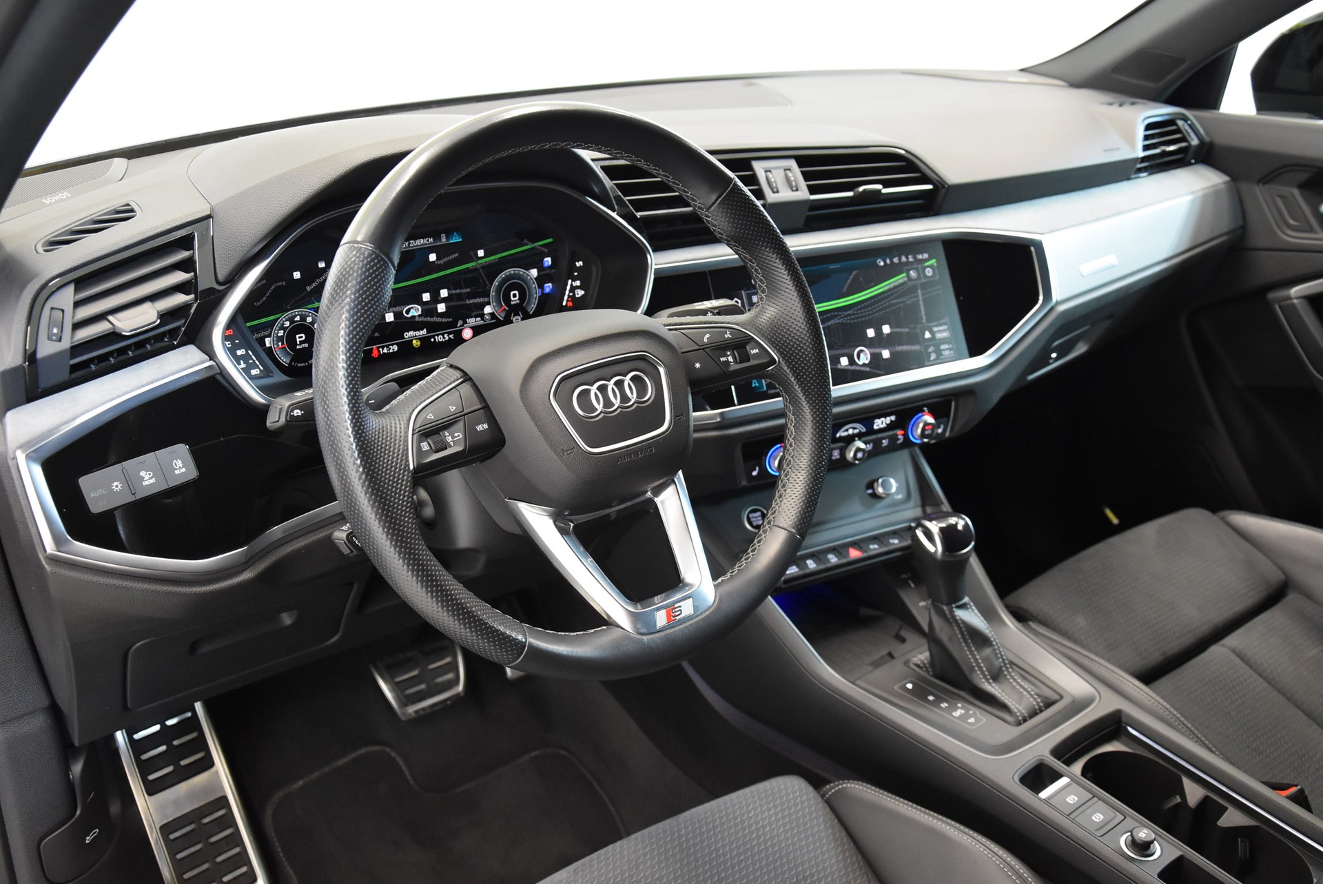 AUDI Q3 Sportback 45 TFSI S line quattro S-tronic-image-2
