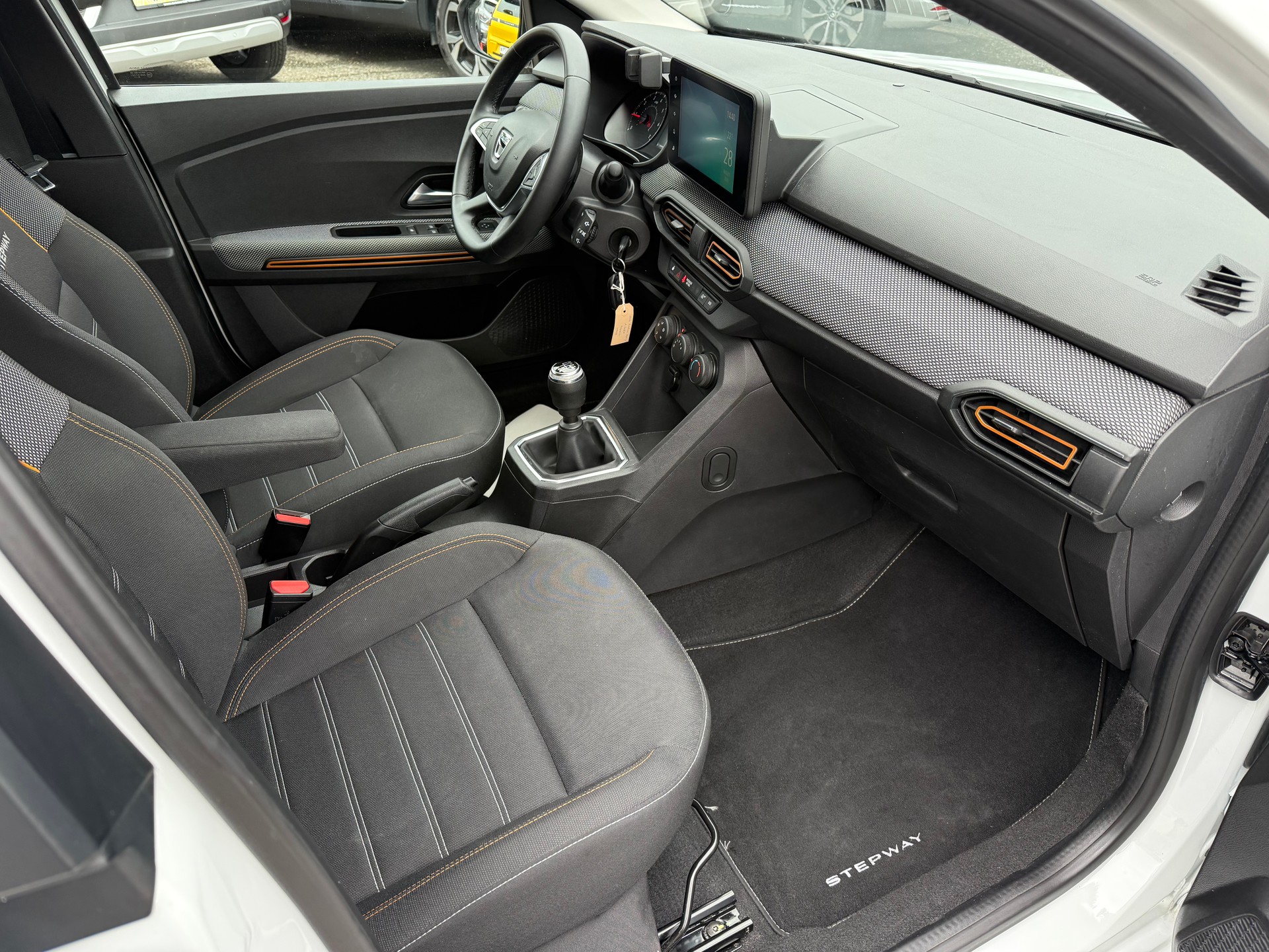 DACIA Sandero Stepway TCe 90 Comfort-image-8