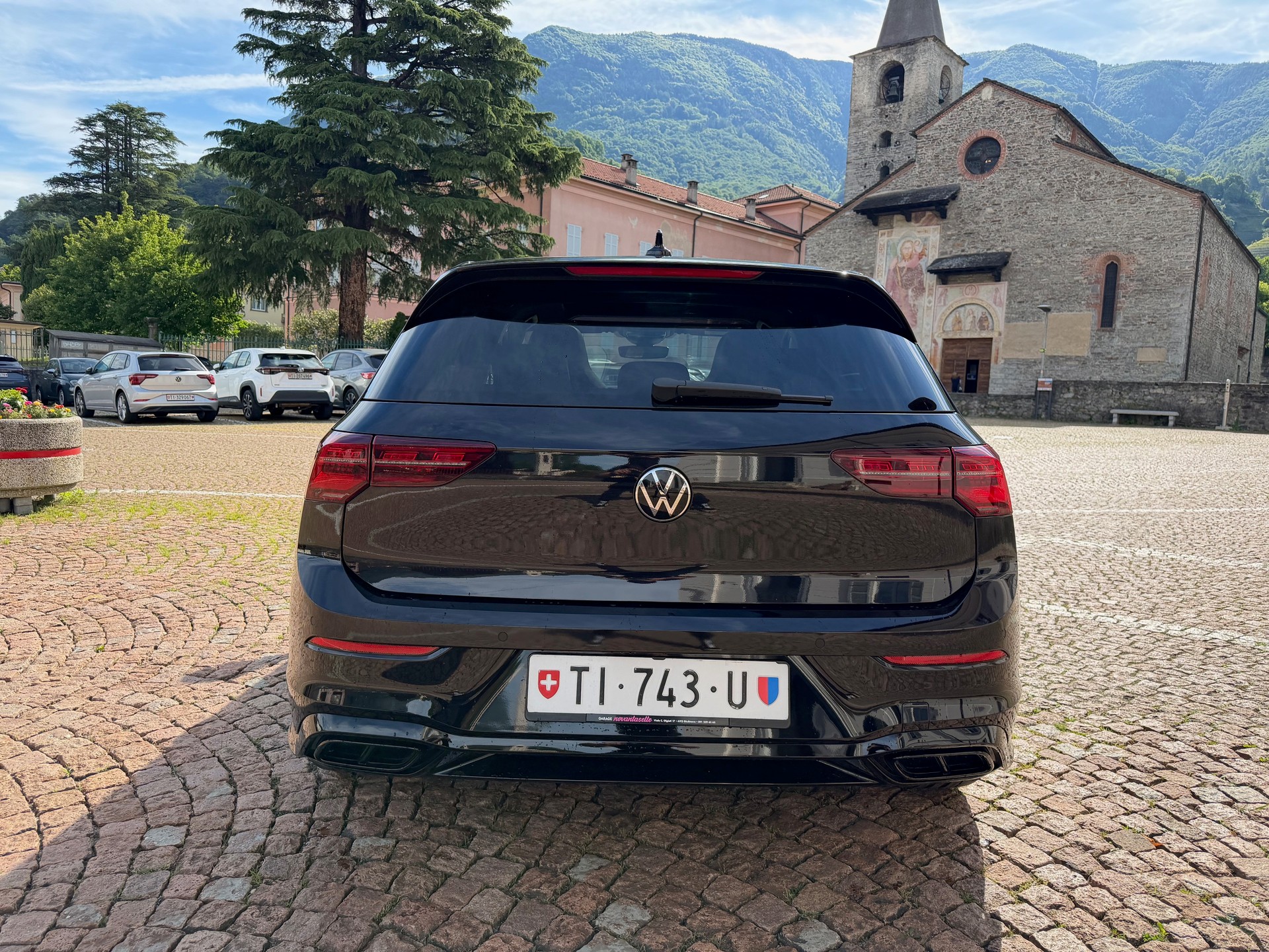 VW Golf 1.5 eTSI mHEV ACT R-Line DSG-image-4