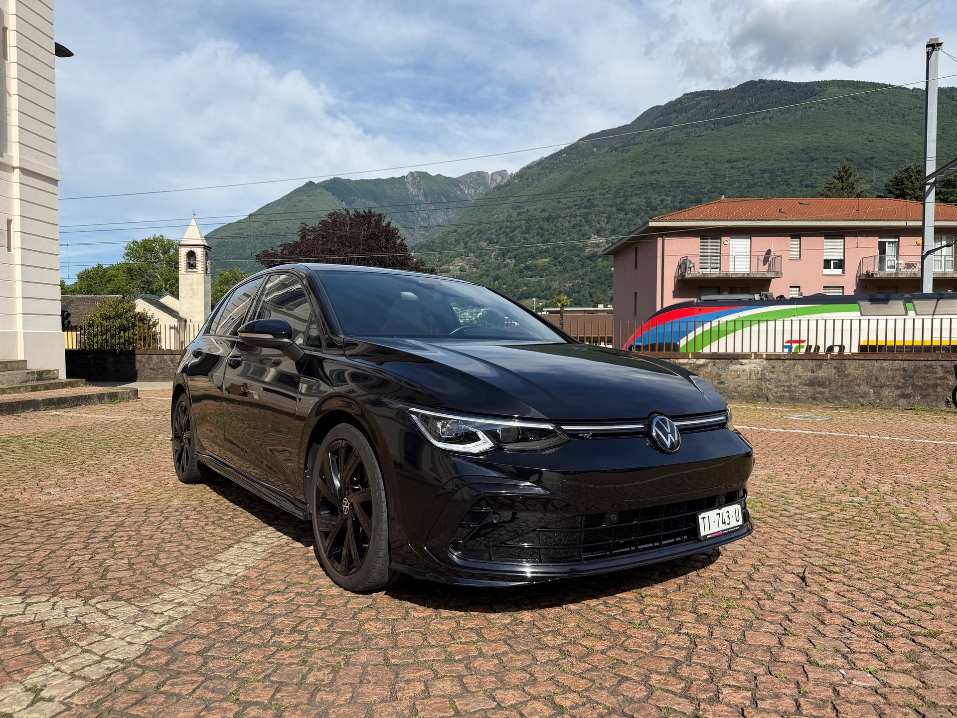 VW Golf 1.5 eTSI mHEV ACT R-Line DSG