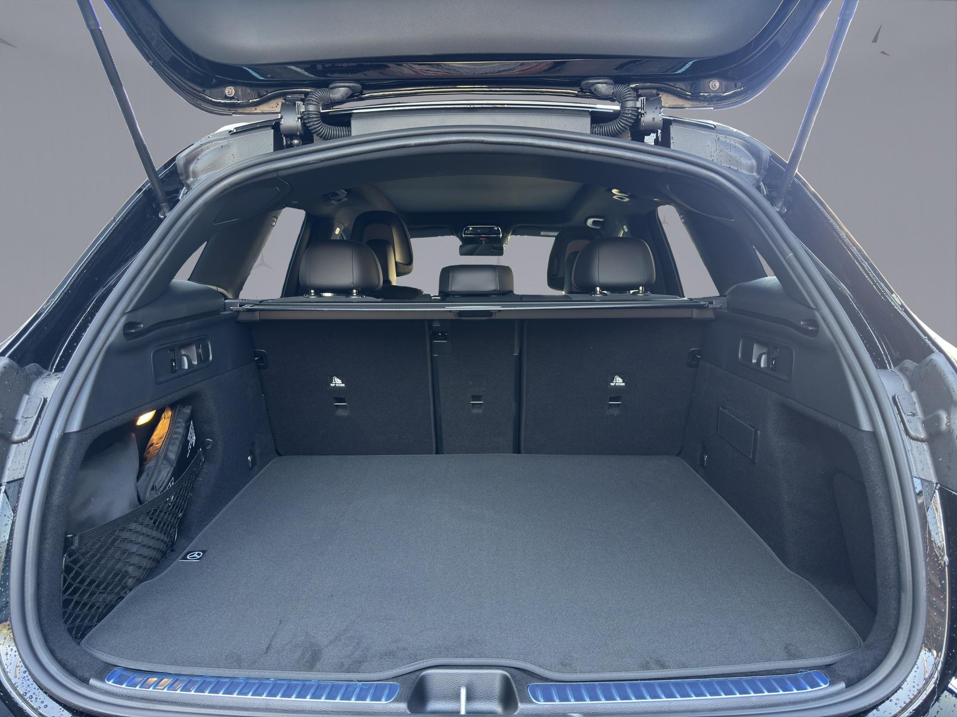 MERCEDES-BENZ GLC 200 d AMG Line 4matic-image-17