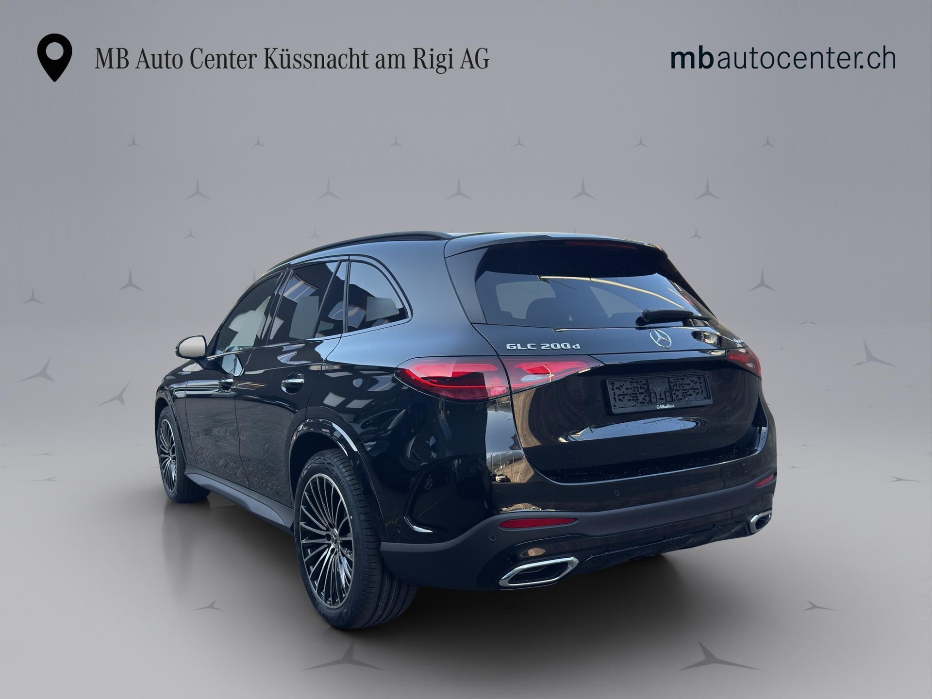 MERCEDES-BENZ GLC 200 d AMG Line 4matic-image-3