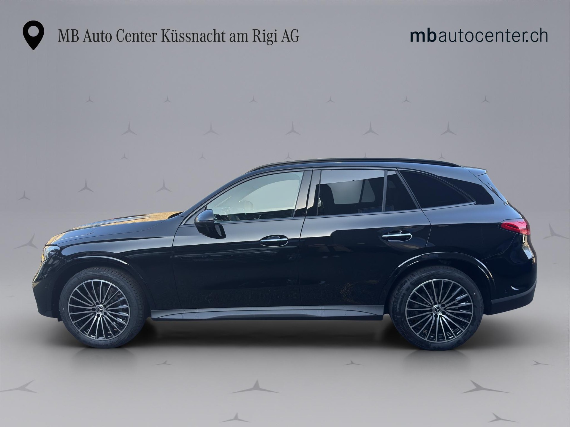MERCEDES-BENZ GLC 200 d AMG Line 4matic-image-2