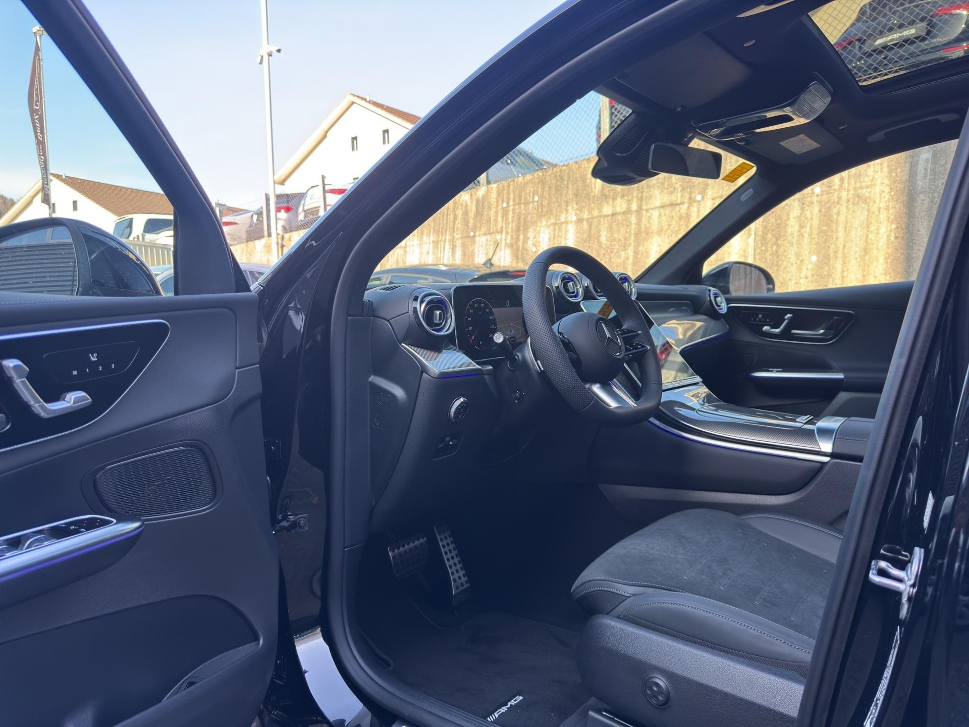 MERCEDES-BENZ GLC 200 d AMG Line 4matic-image-21