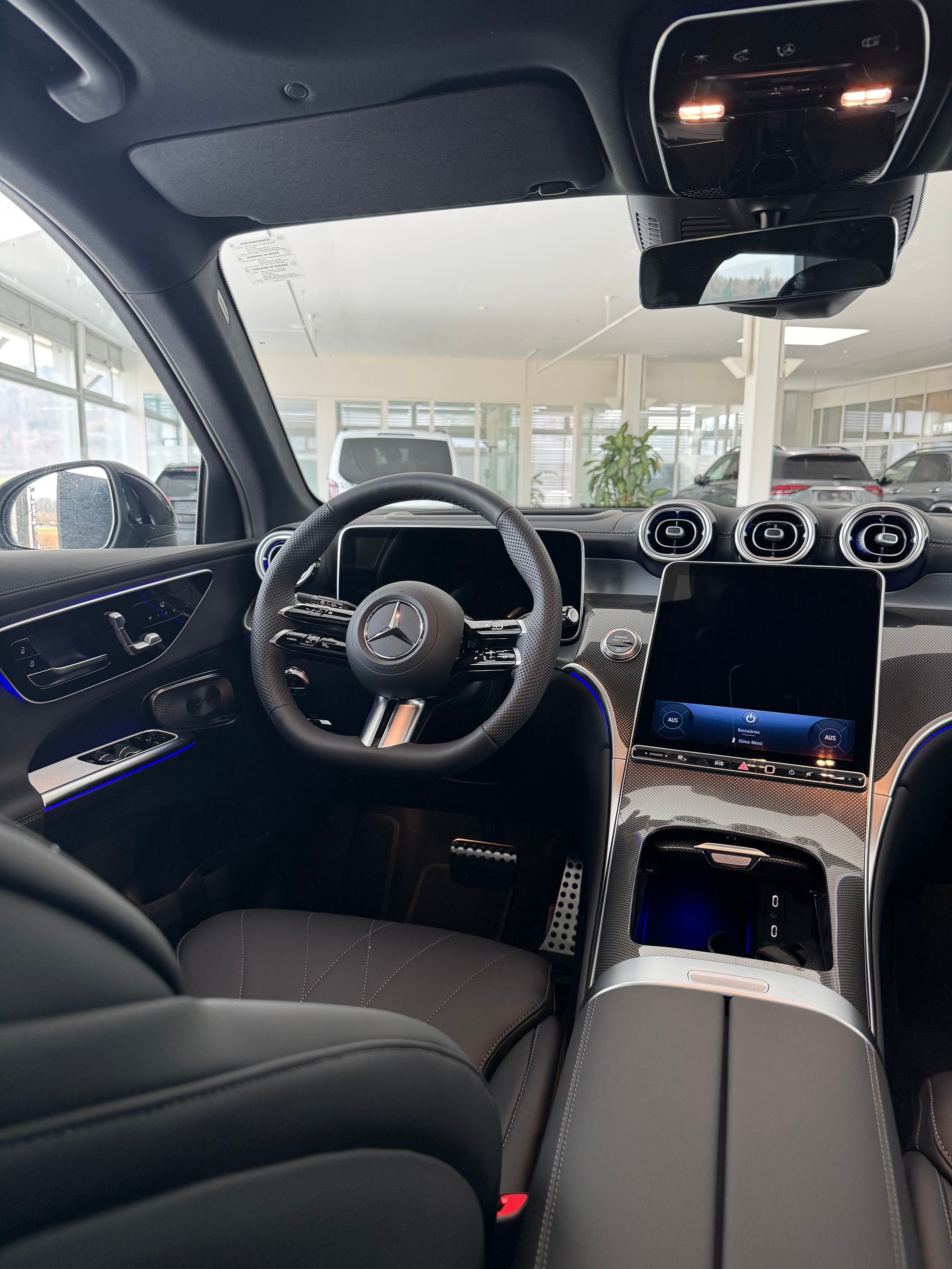 MERCEDES-BENZ GLC 220 d 4Matic-image-12