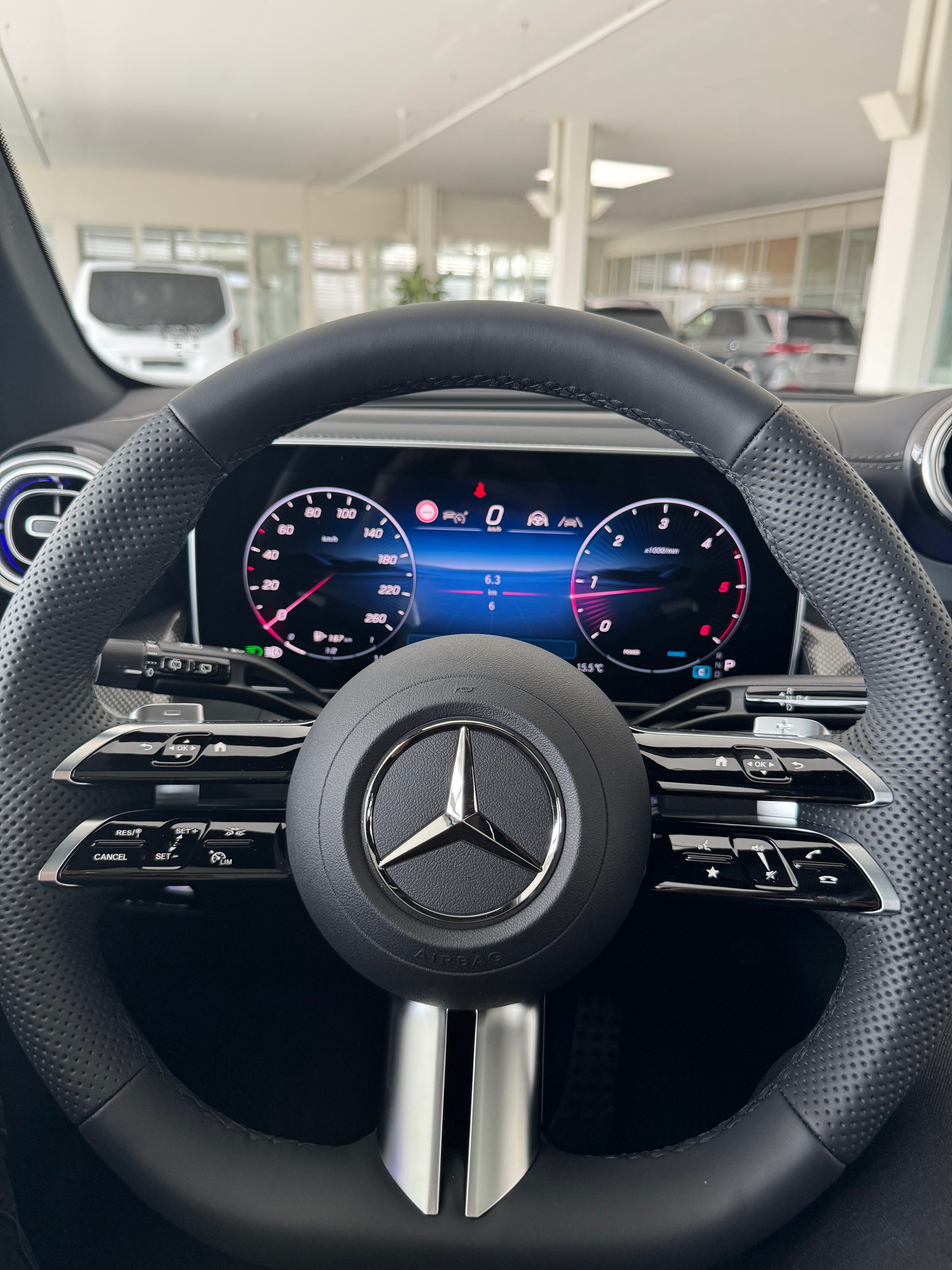MERCEDES-BENZ GLC 220 d 4Matic-image-10