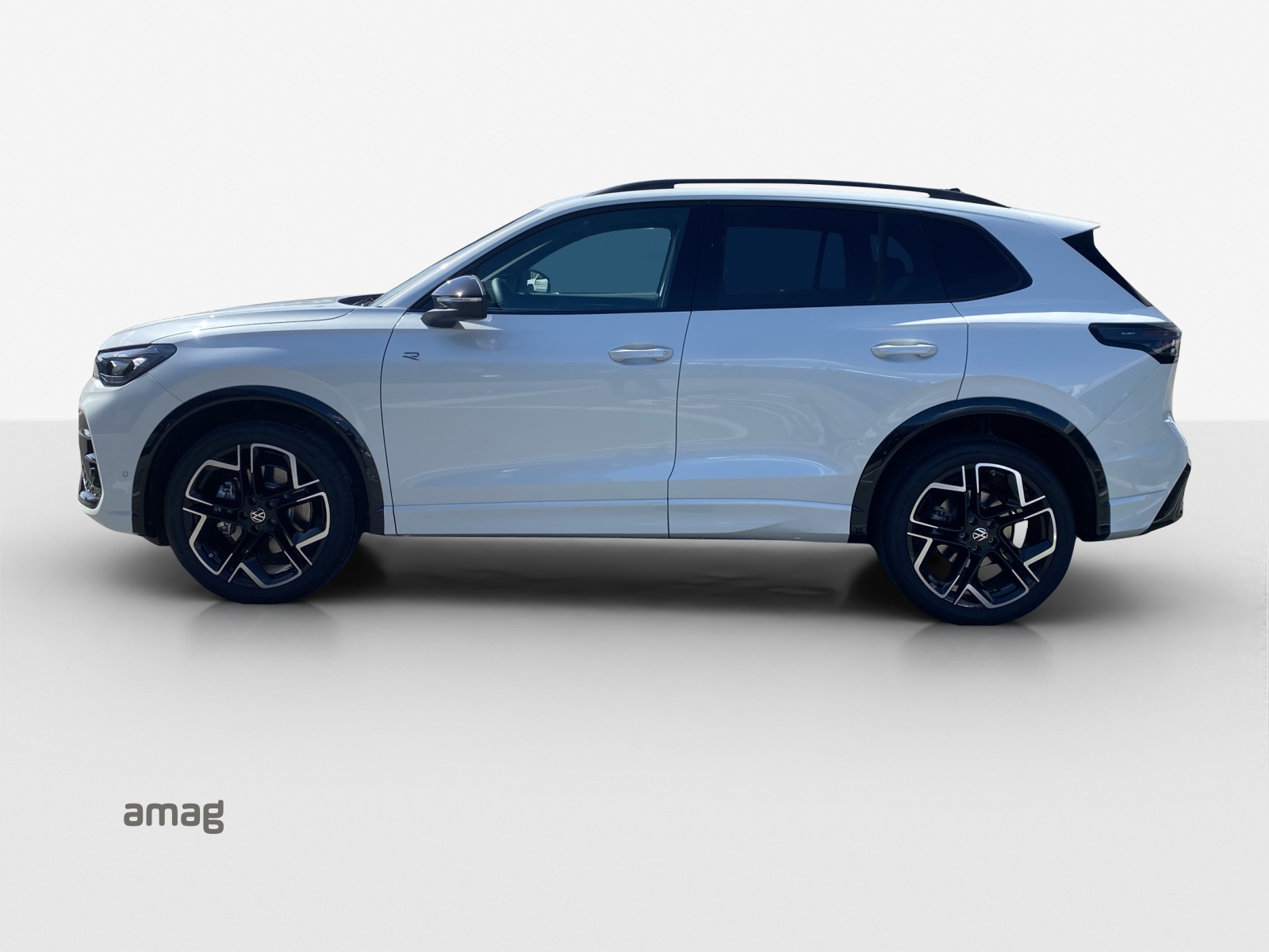 VW Tiguan 2.0 TSI DSG R-Line 4Motion-image-1